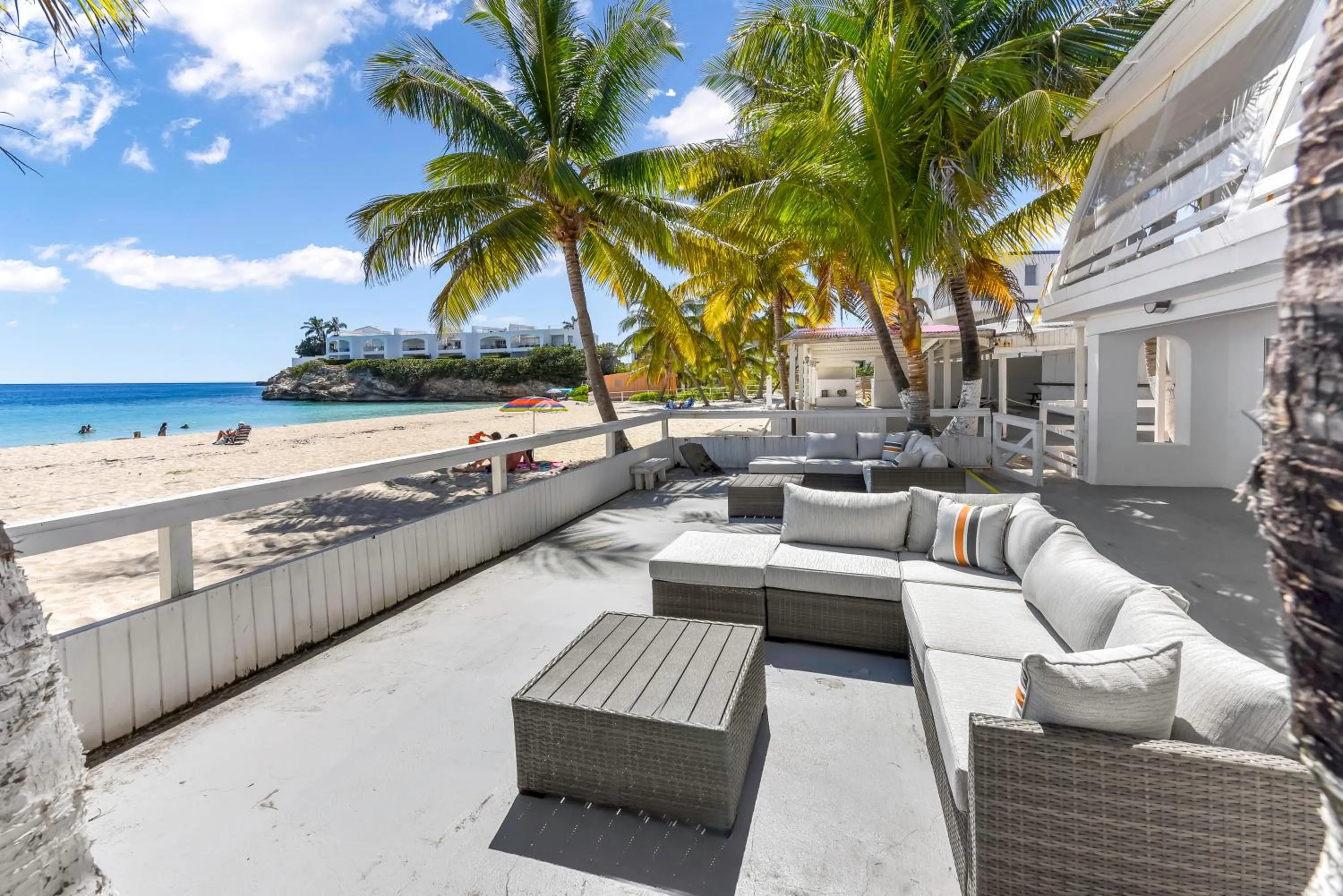 Communal lounge/ TV room in CocoVaa Beach Boutique Hotel