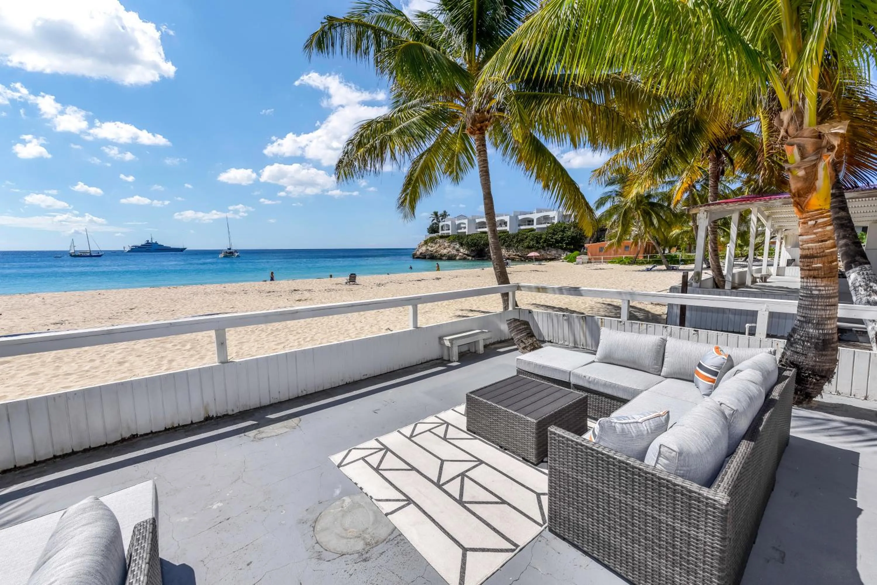 Communal lounge/ TV room in CocoVaa Beach Boutique Hotel