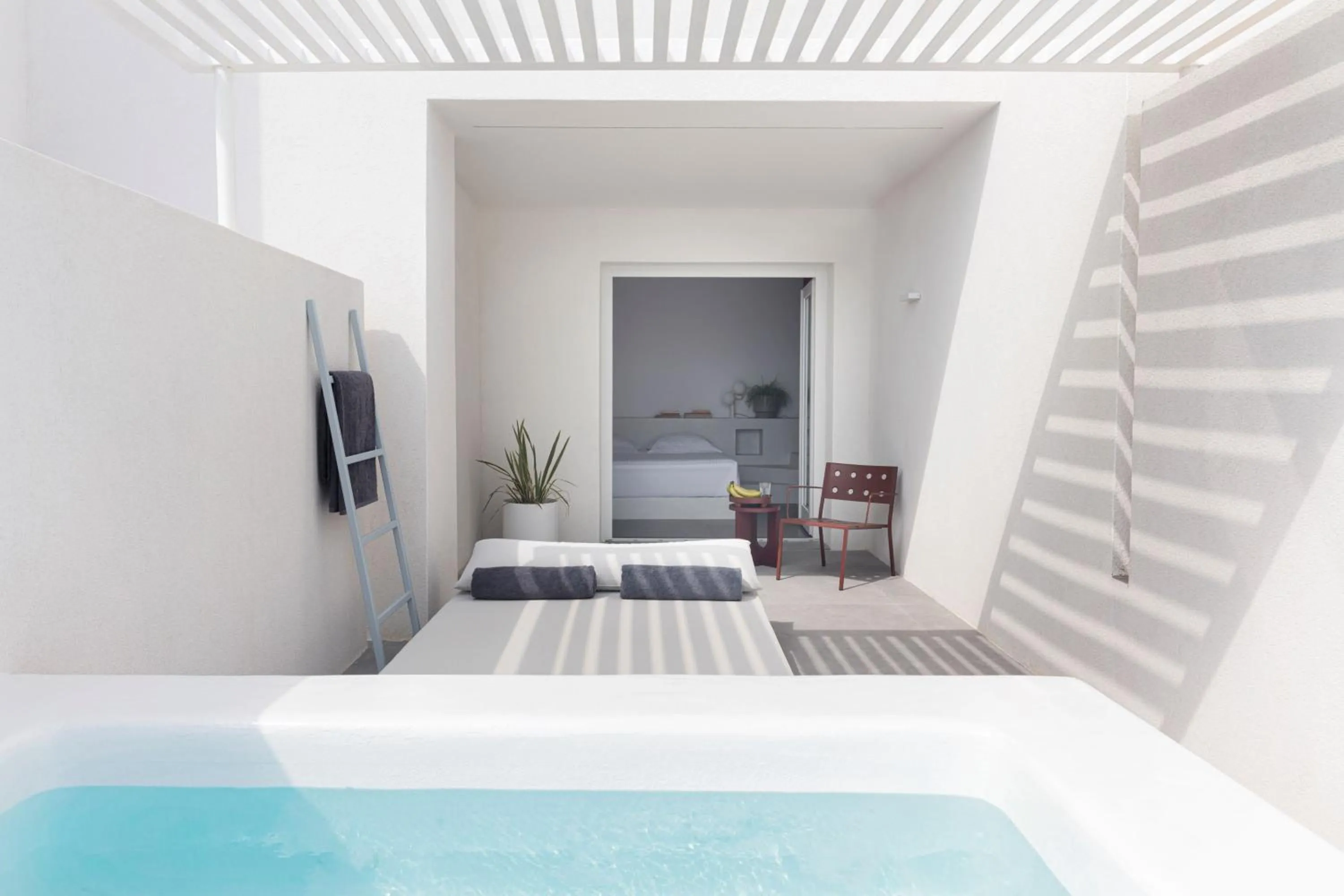 Hot Tub in Neo Suites