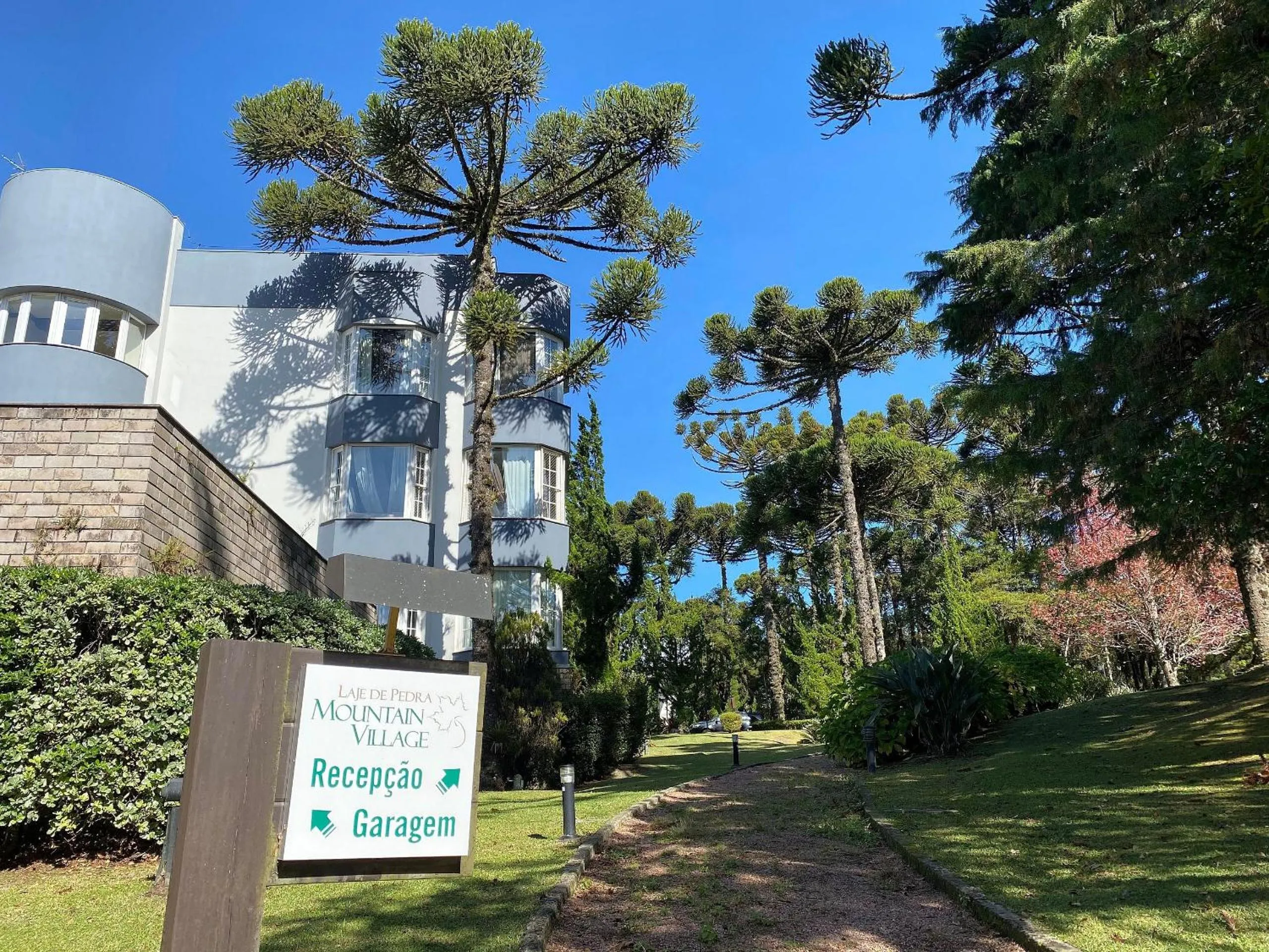 Facade/entrance in Luxuoso Studio 2007 Laje de Pedra Gramado Canela