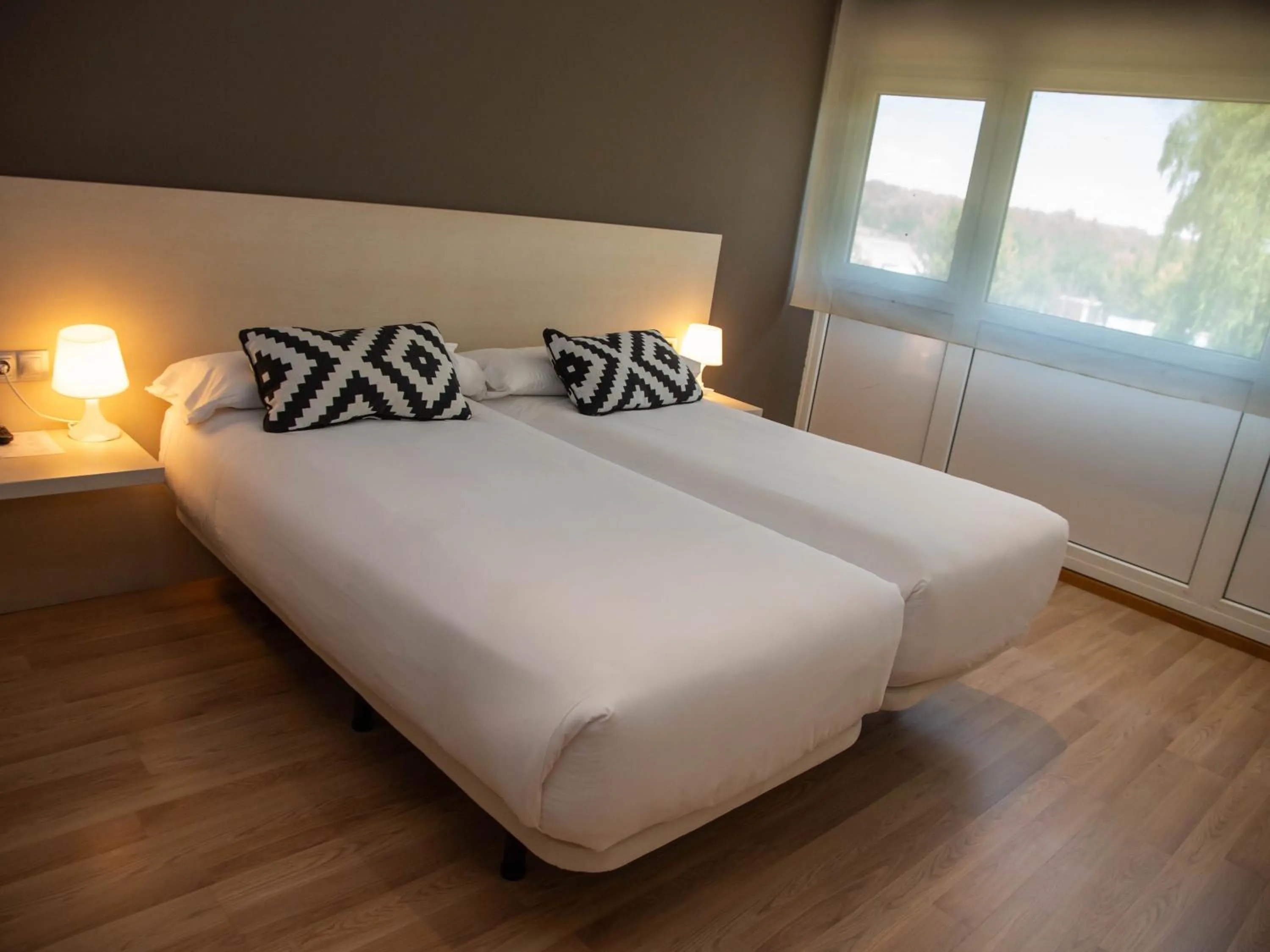 Bedroom, Bed in Hotel Restaurante Cadosa