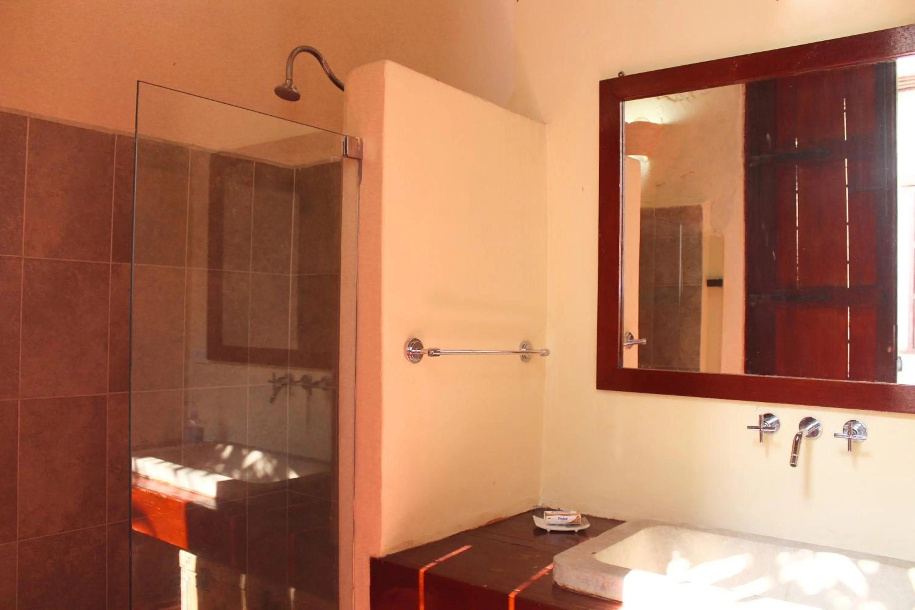 Shower in Casa Gaitana - Alma Hotels
