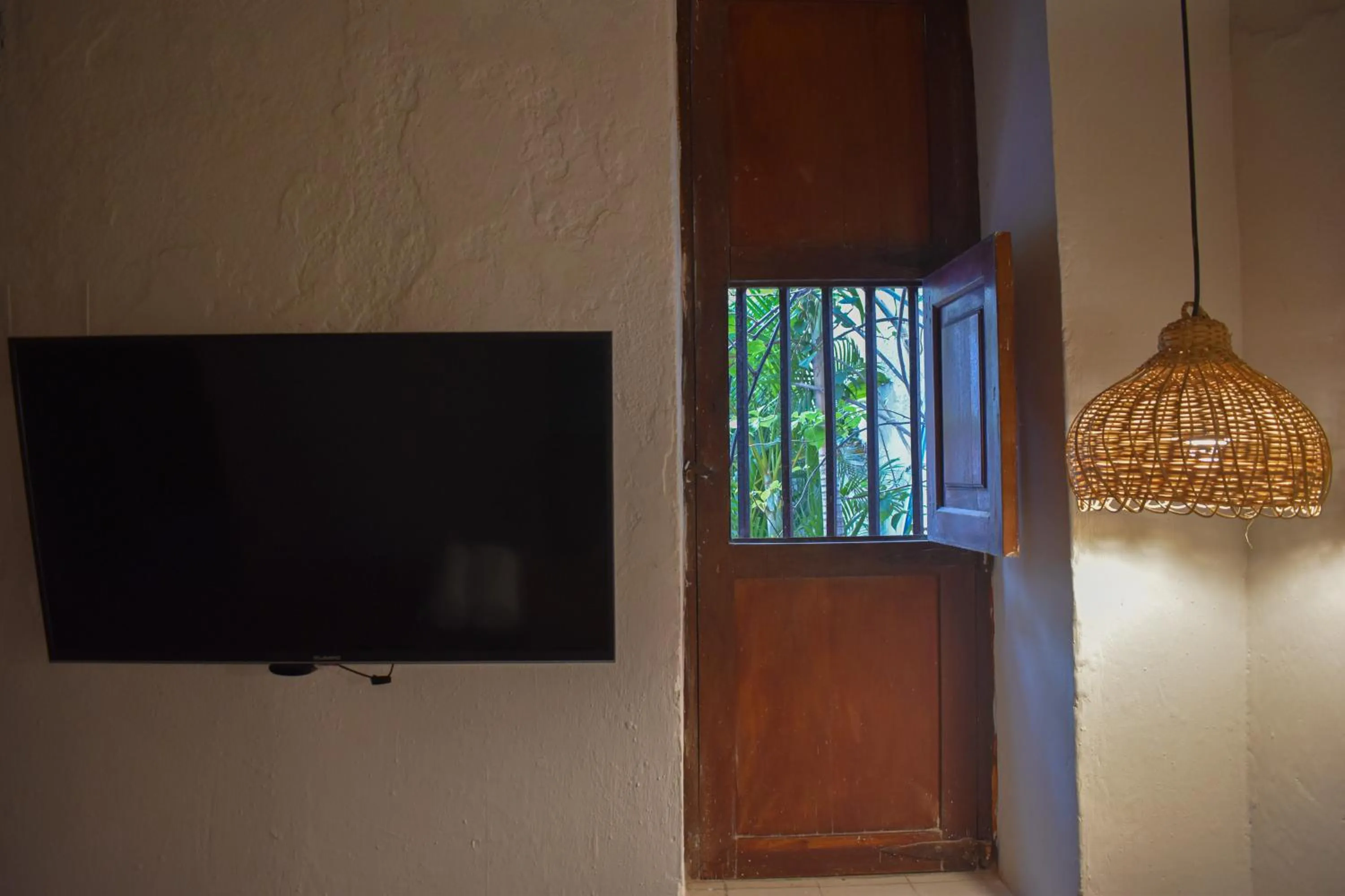 TV and multimedia in Casa Gaitana - Alma Hotels