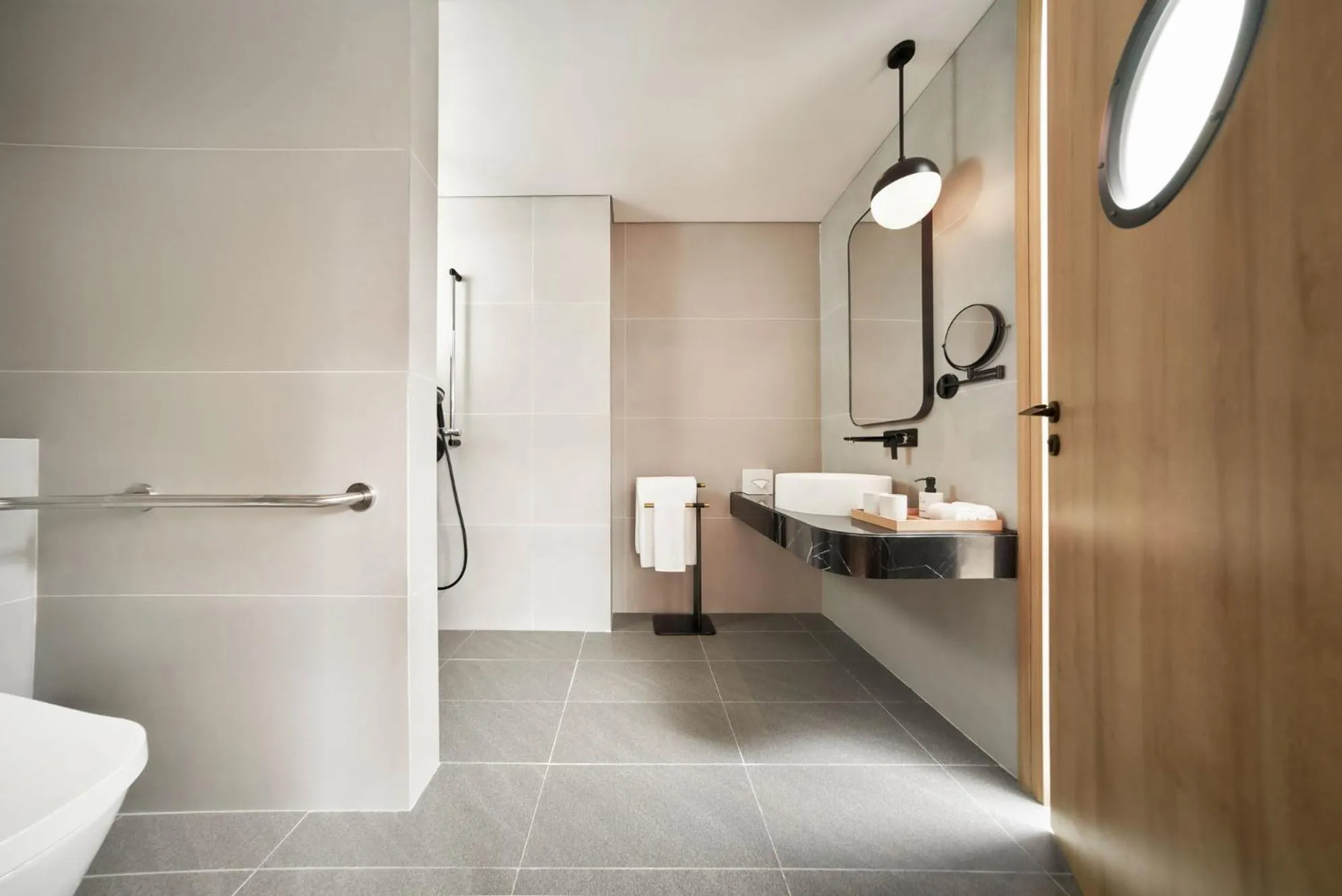 Shower in The Yacht Hotel by DC