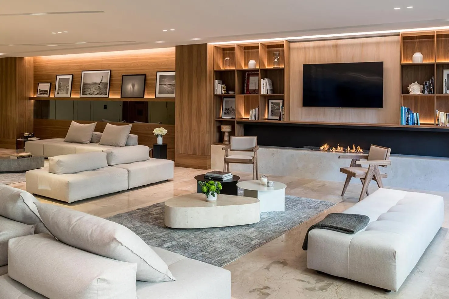 Lounge or bar in Amarilia Hotel