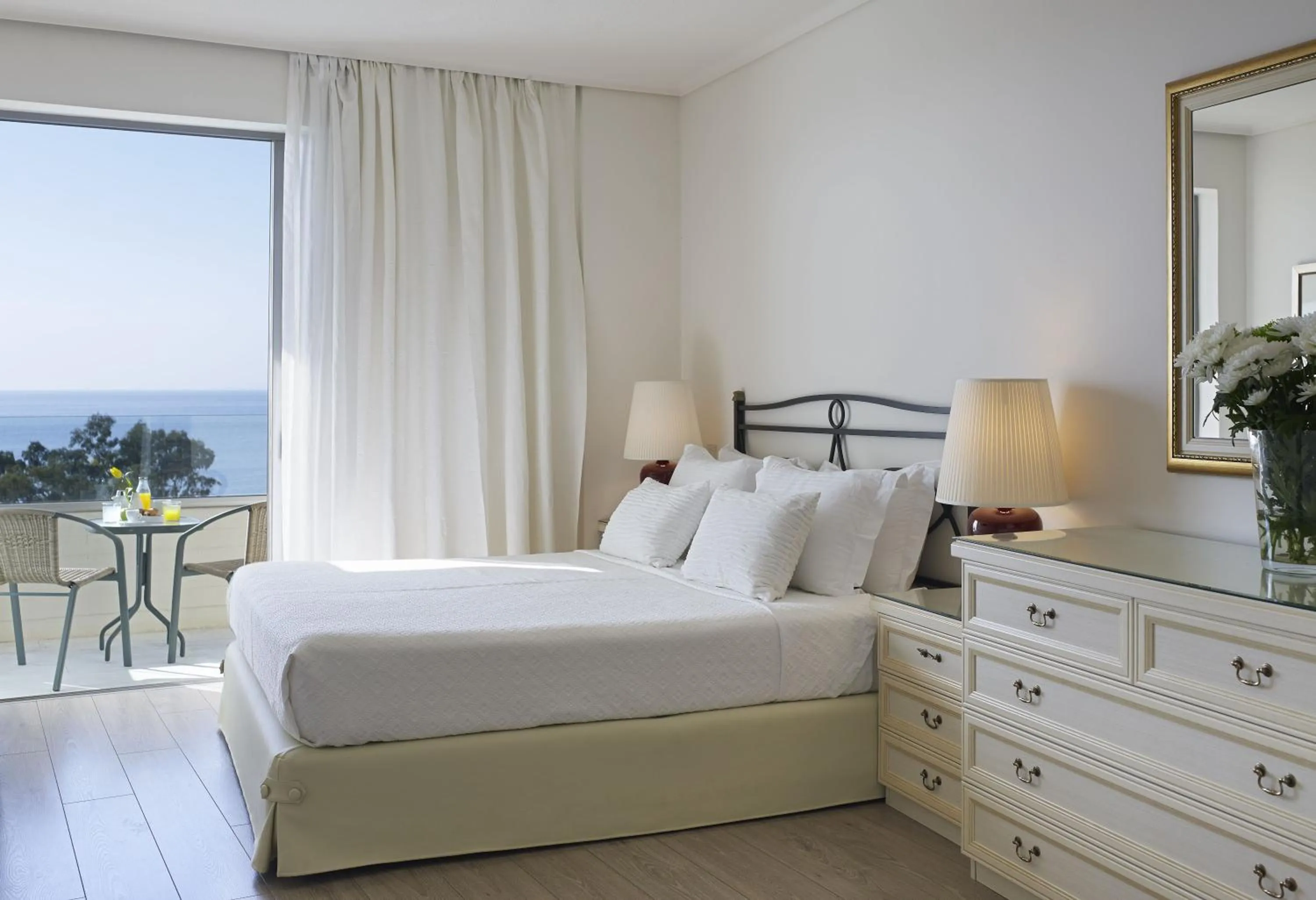 Sea view, Bed in Amarilia Hotel