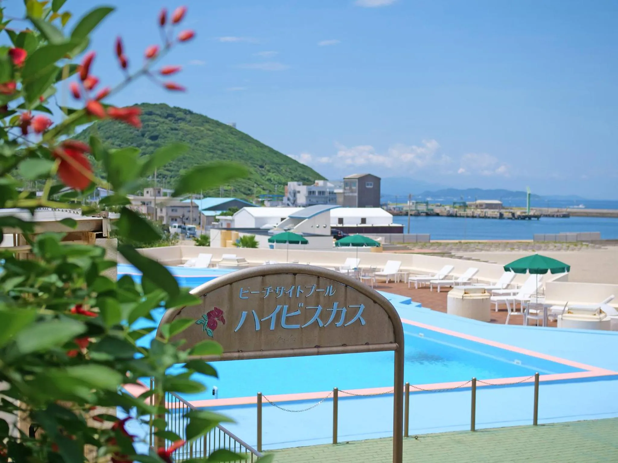 Swimming pool in Irago Resort & Convention Hotel