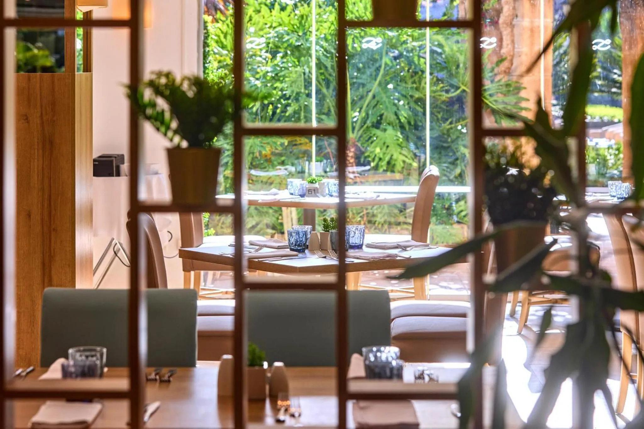 Restaurant/places to eat in Zafiro Palmanova