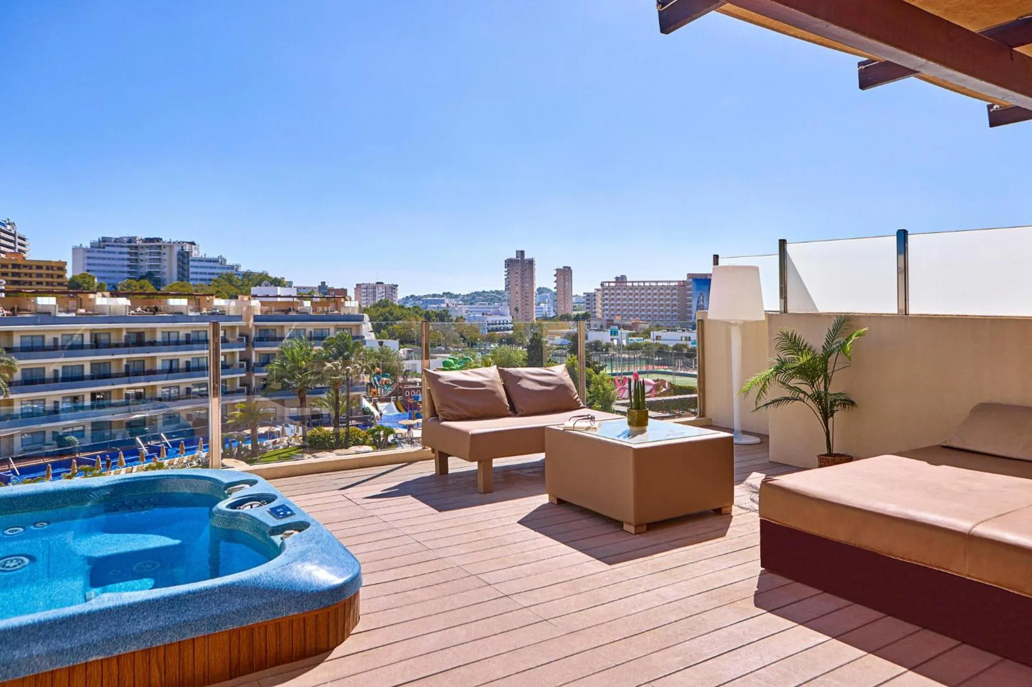 Photo of the whole room in Zafiro Palmanova