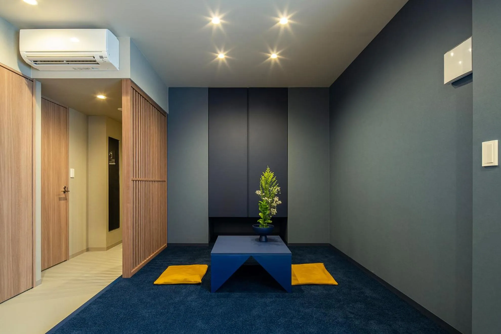 Seating area in Section L Tsukiji