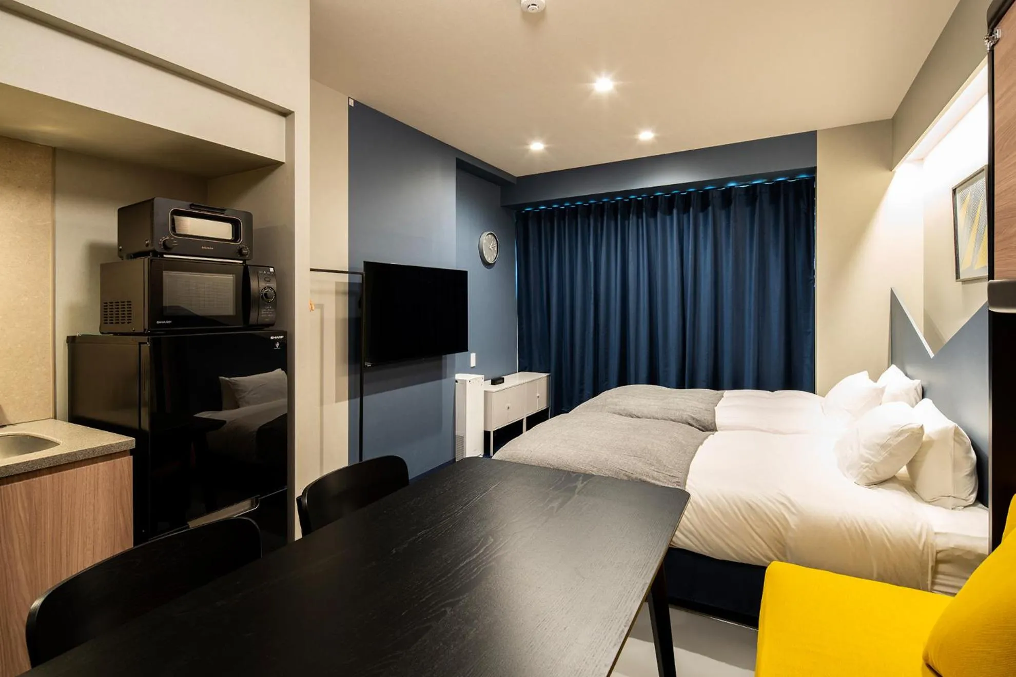 Photo of the whole room, Bed in Section L Tsukiji