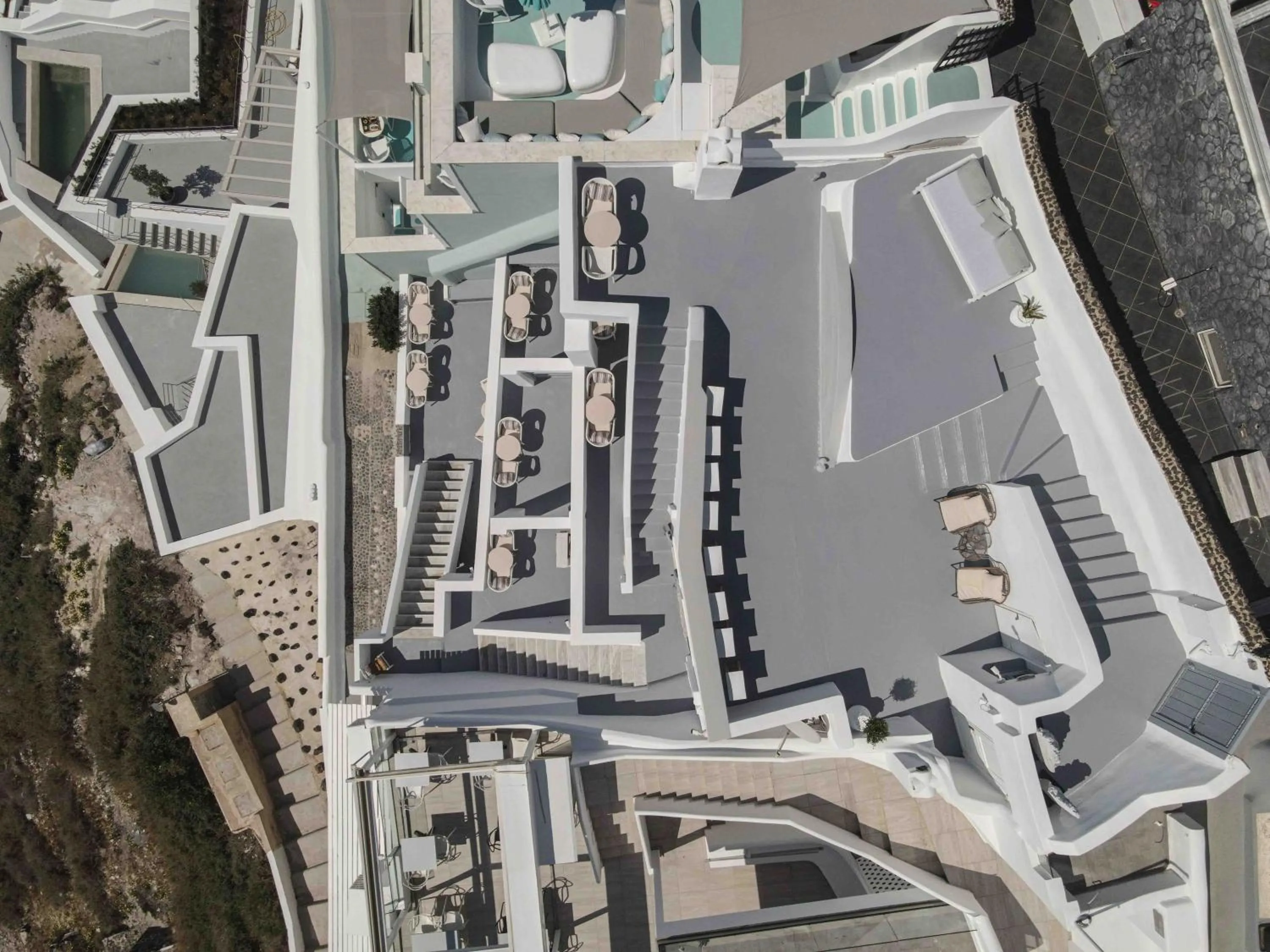 Property building in La Roka, Cliffside Memories