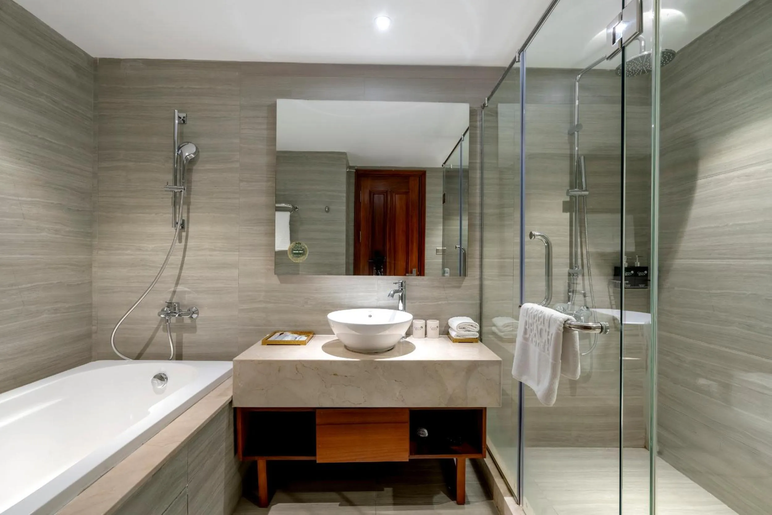 Shower in Green Beach Hotel Nha Trang