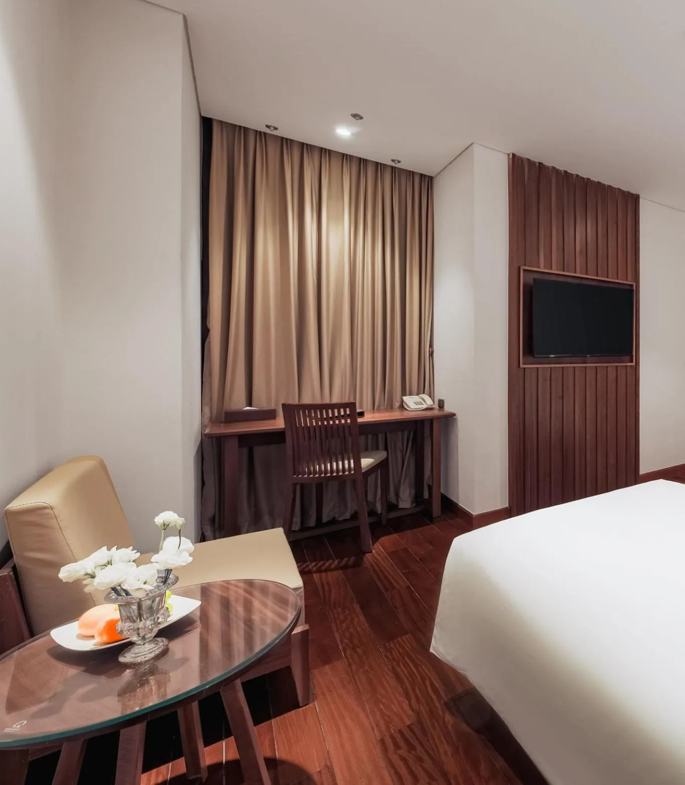 TV and multimedia, Bed in Green Beach Hotel Nha Trang