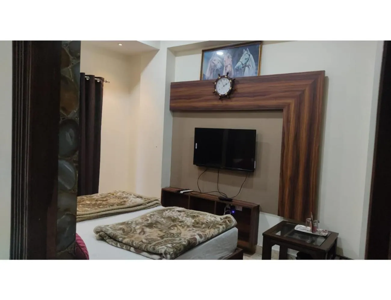 Bed in Hotel Atithi (Ludhiana)