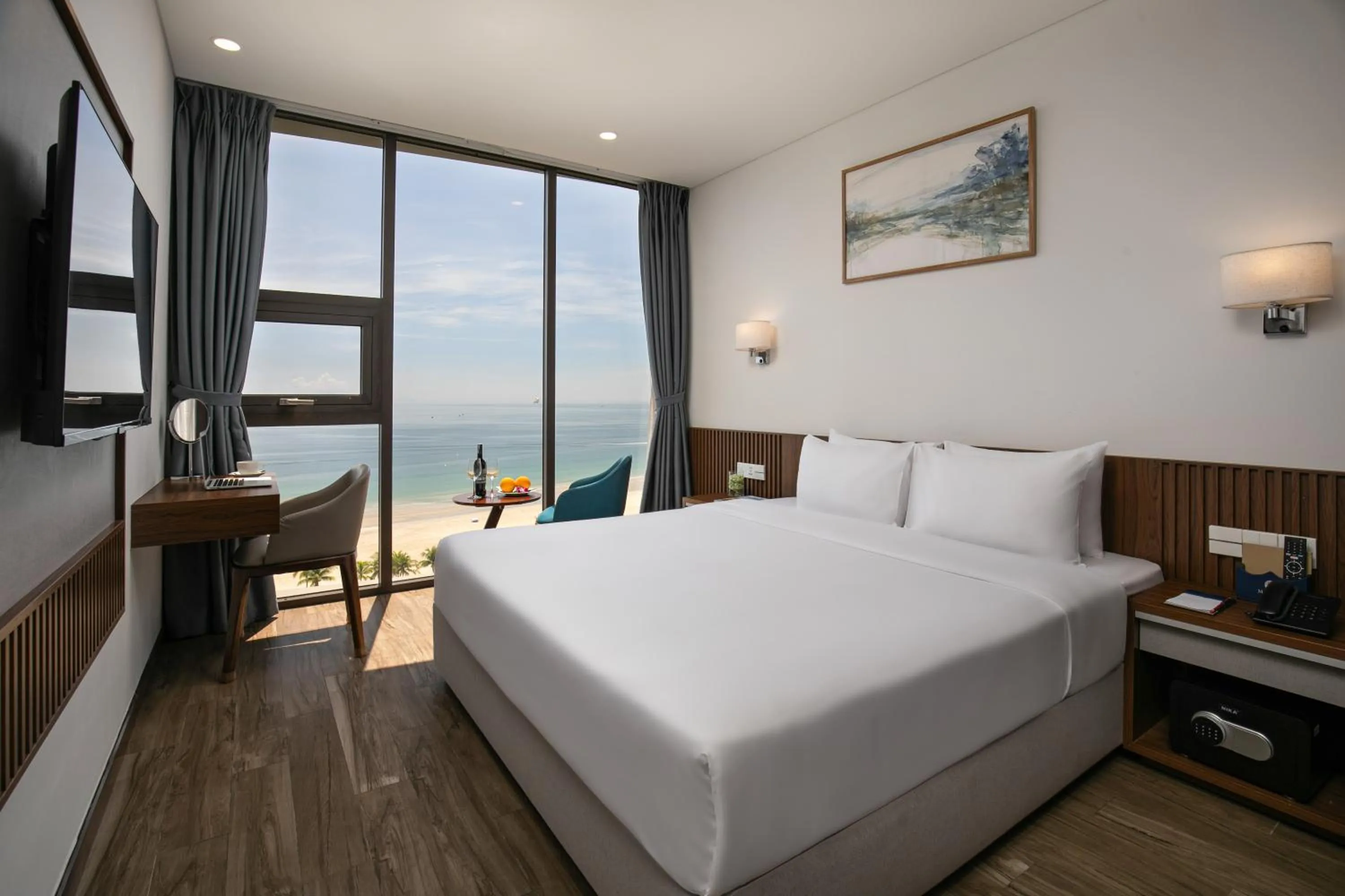 Mountain view, Bed in Mangata Beachfront Hotel - Rooftop Bar Sea View