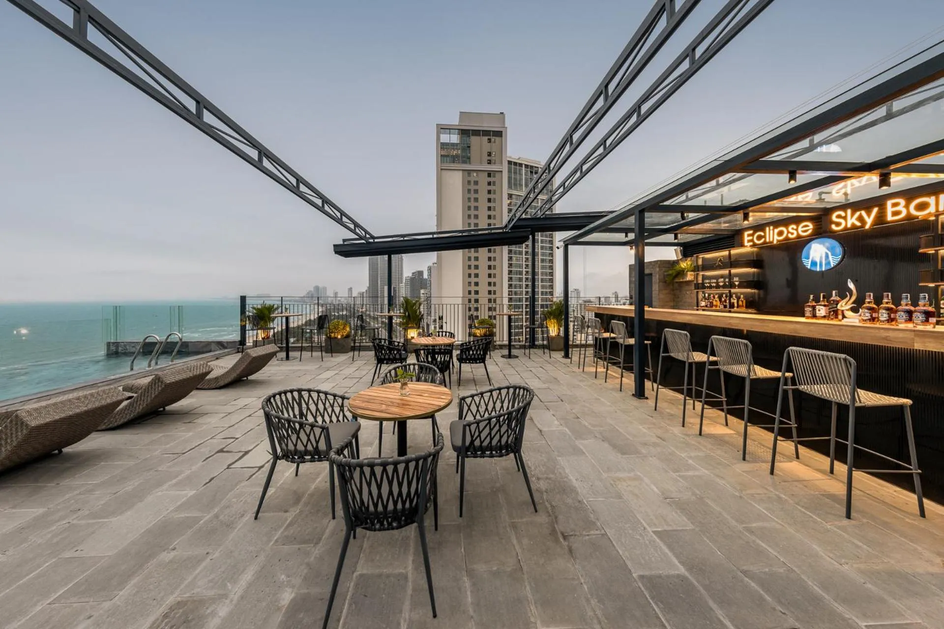 Lounge or bar in Mangata Beachfront Hotel - Rooftop Bar Sea View