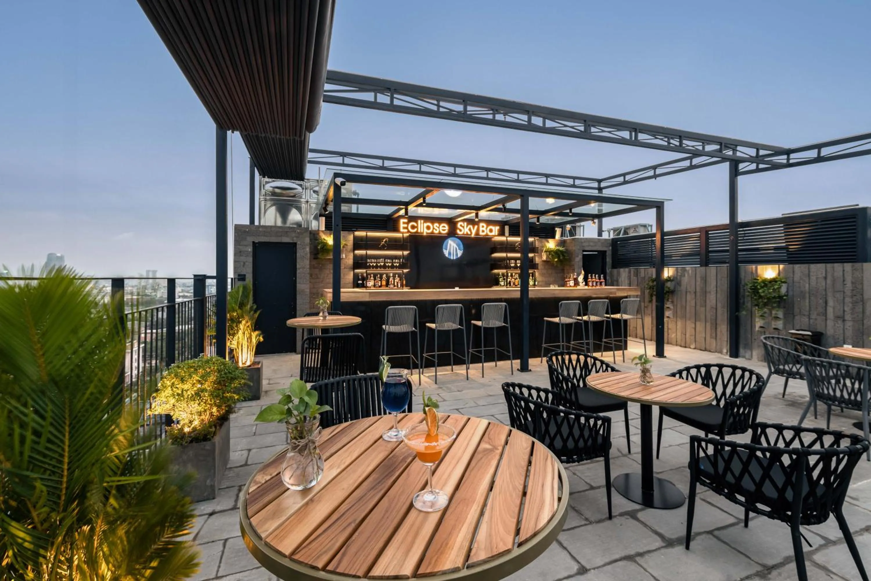 Lounge or bar in Mangata Beachfront Hotel - Rooftop Bar Sea View