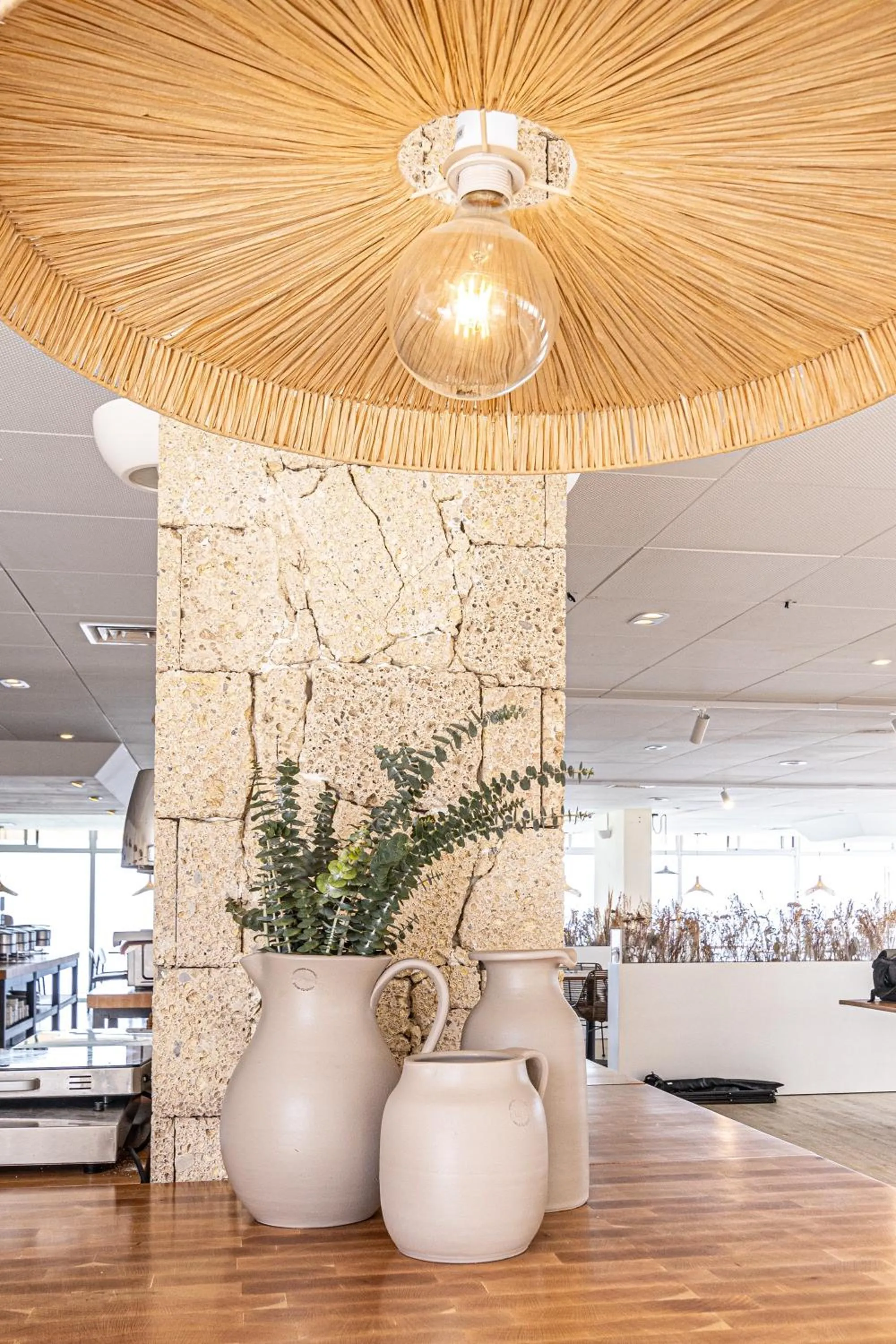 Restaurant/places to eat in Atlantic Holiday Hotel