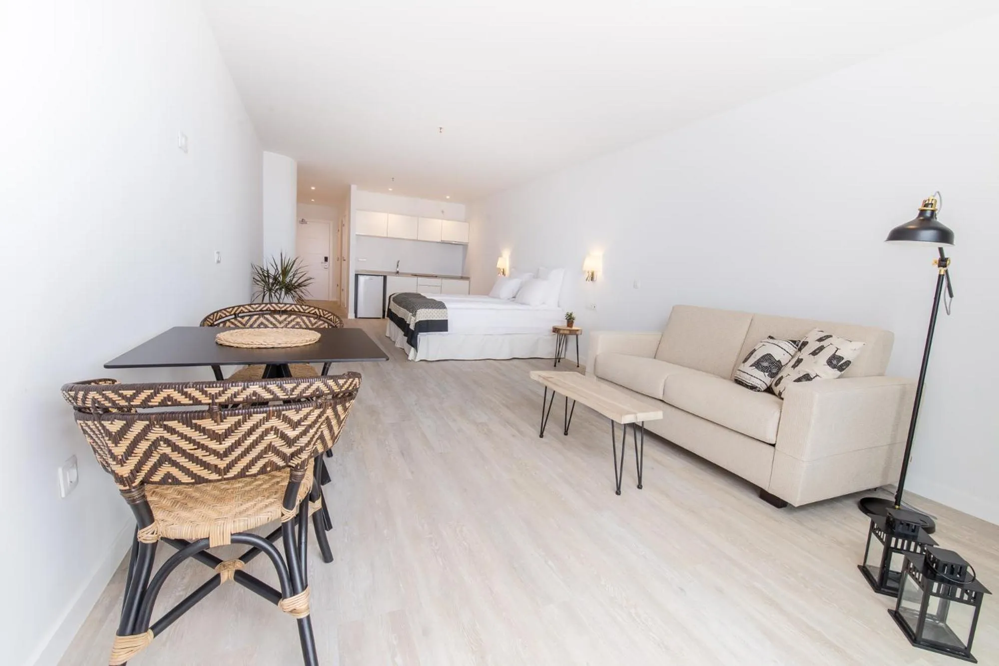 Photo of the whole room in Atlantic Holiday Hotel