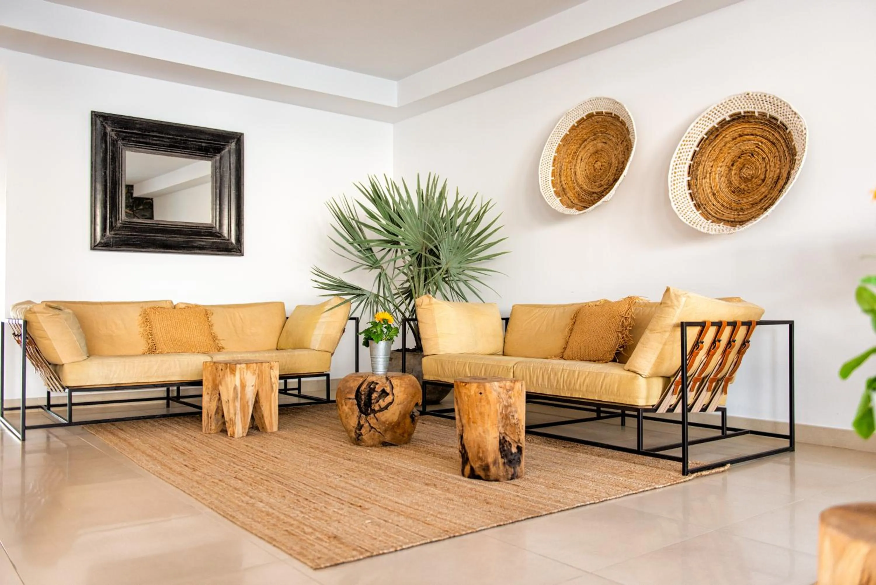 Lobby or reception in Atlantic Holiday Hotel