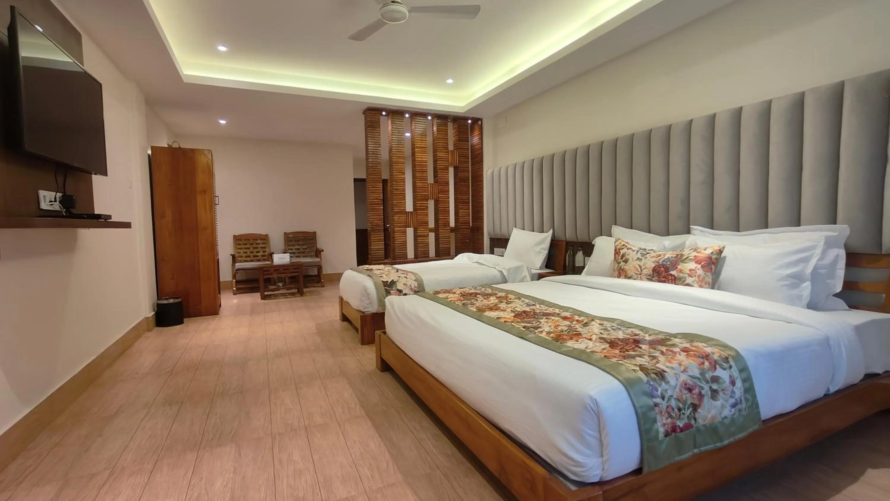 Photo of the whole room, Bed in Mount Polaris Suites & Spa