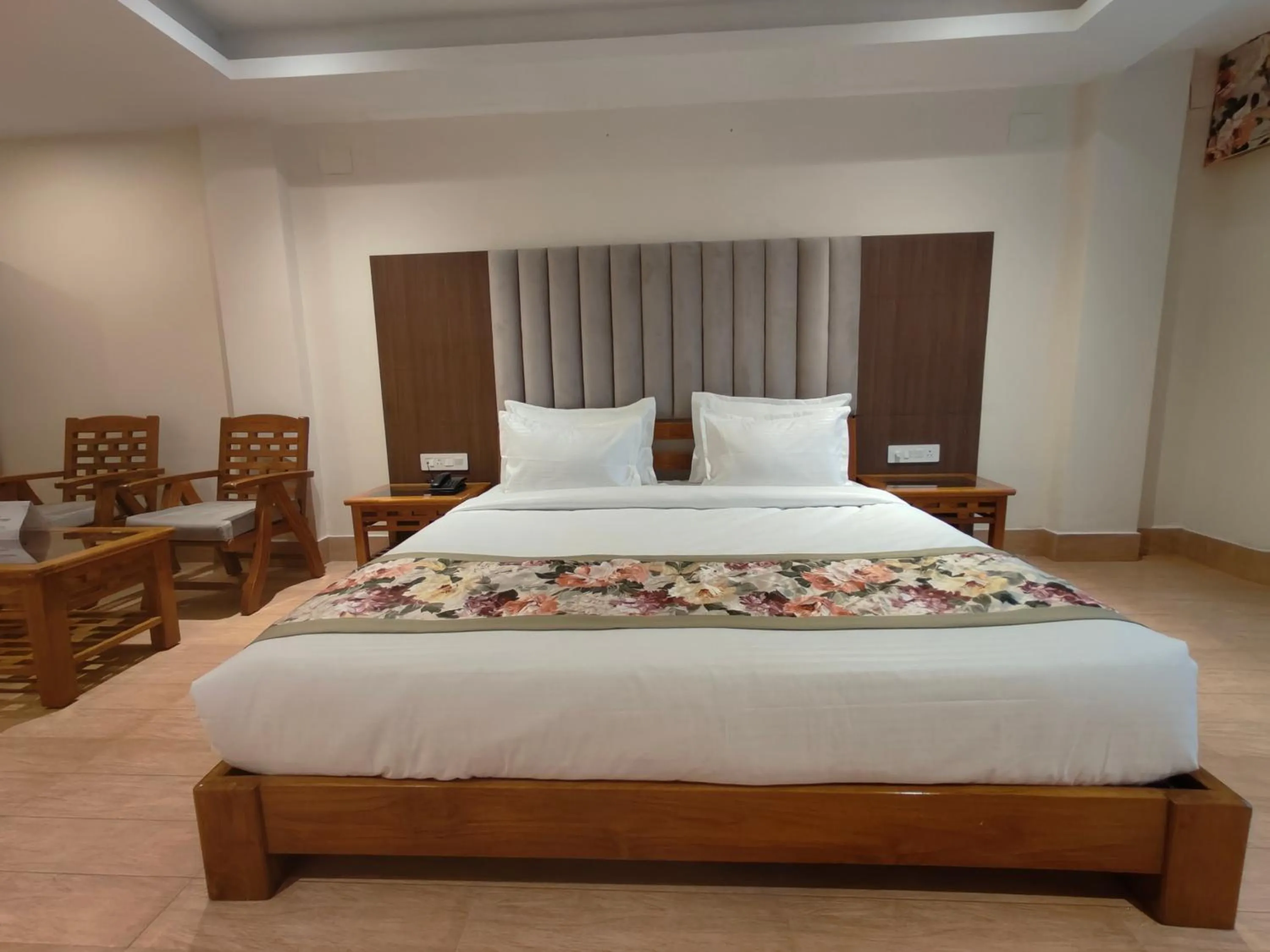 Bed in Mount Polaris Suites & Spa
