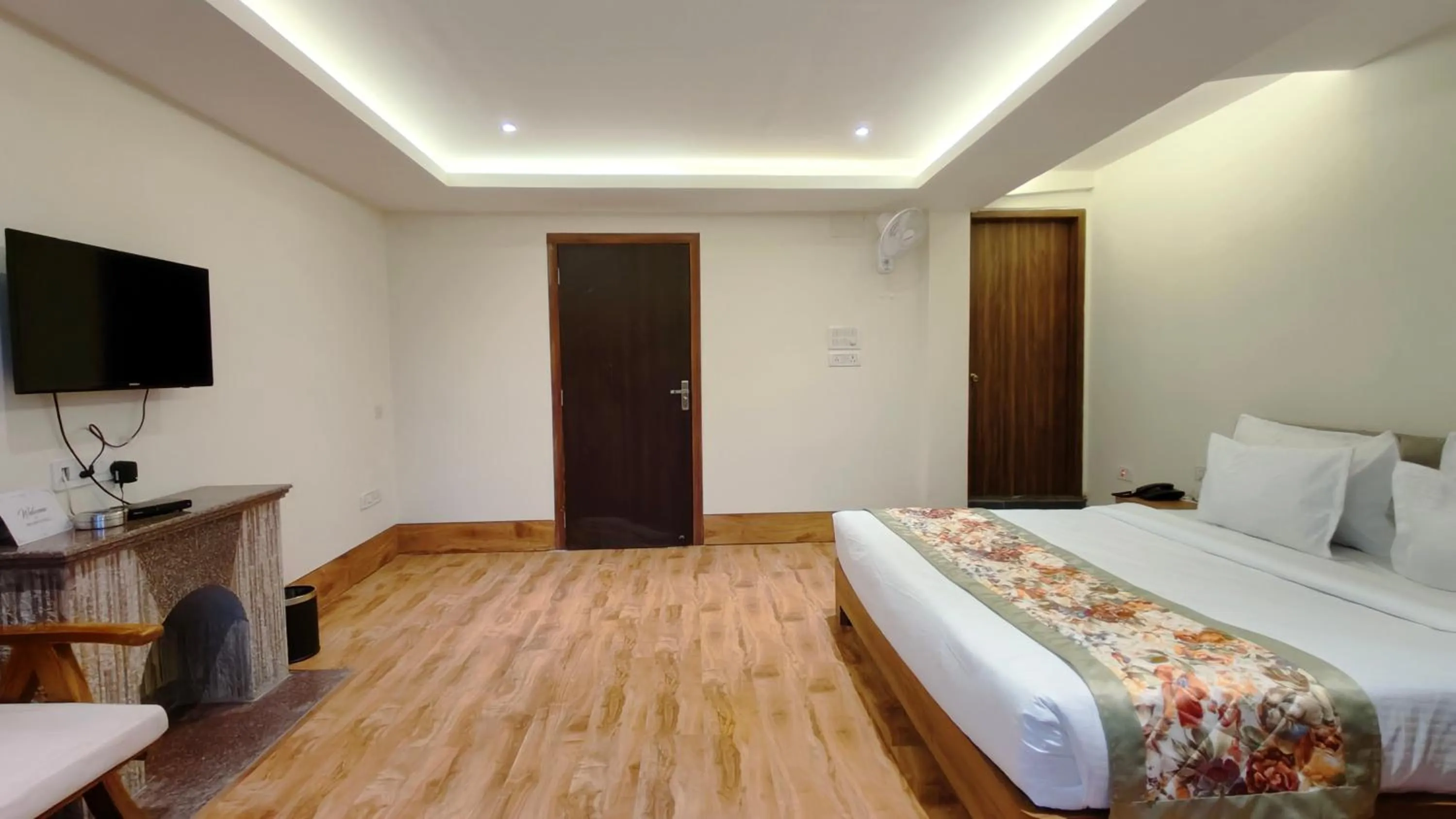 Bedroom, Bed in Mount Polaris Suites & Spa