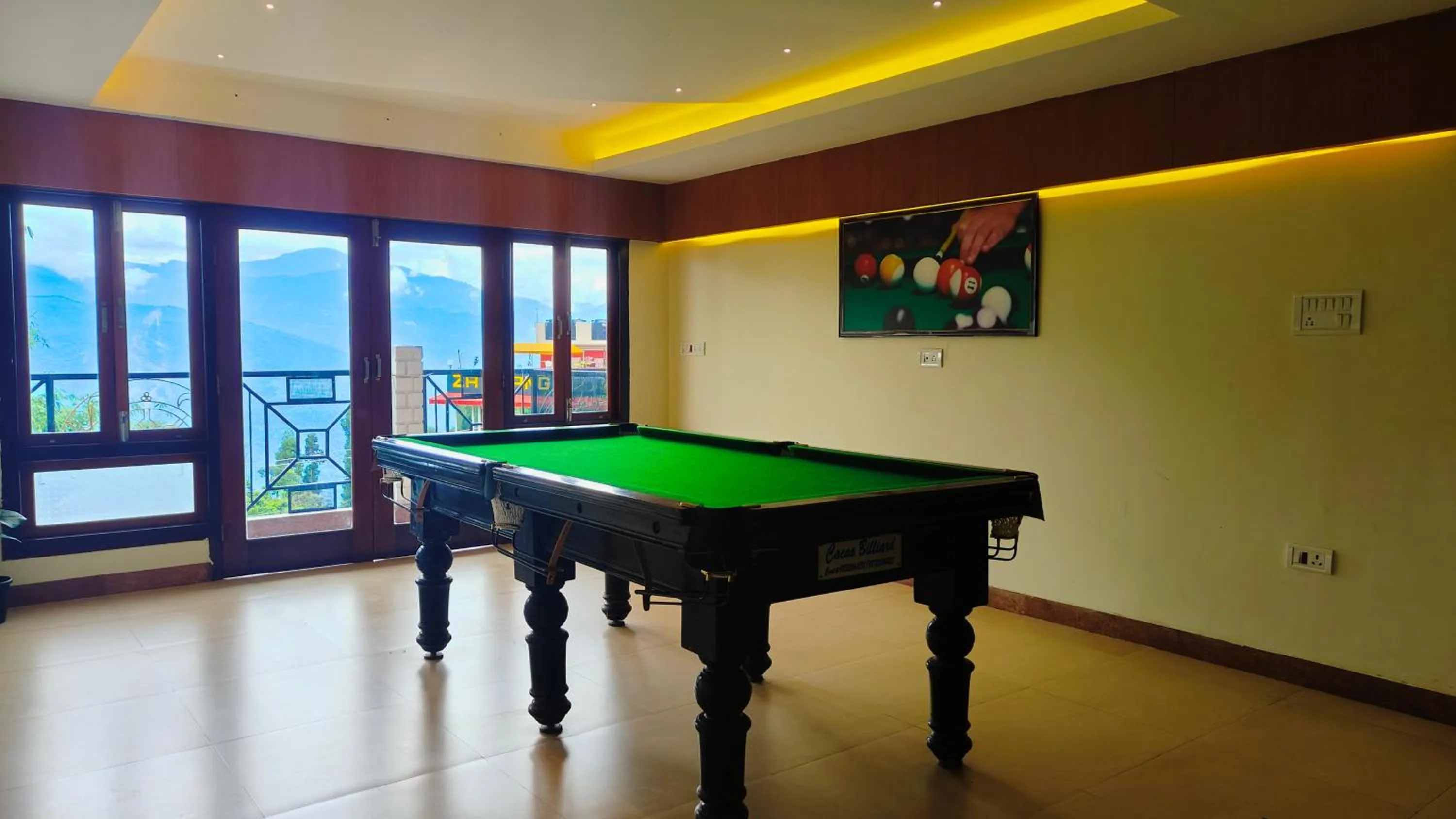 Billiard in Mount Polaris Suites & Spa