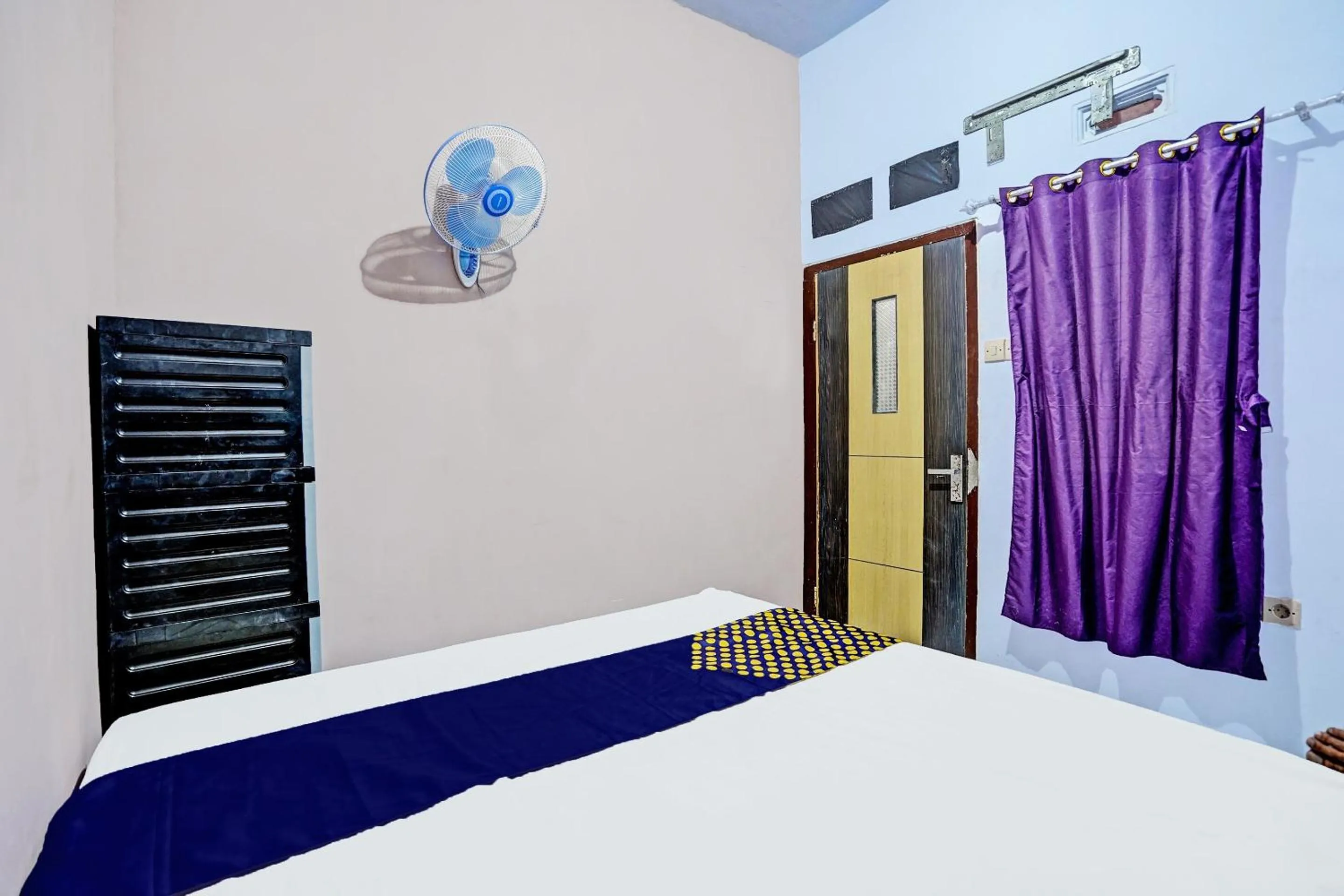 Bedroom, Bed in SPOT ON 92370 Sobat Ijen HomestayNearSungai Prengsengan