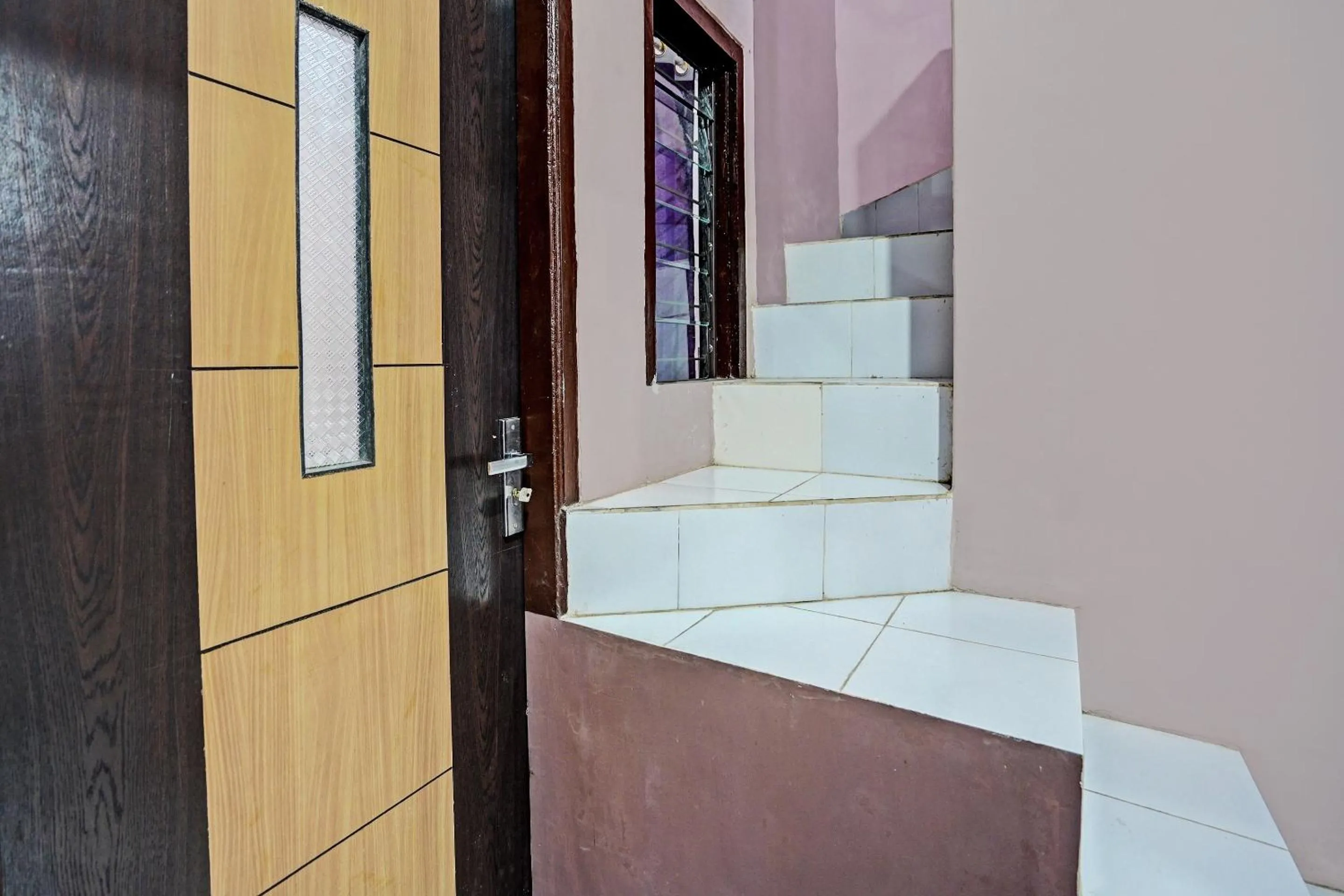 Lobby or reception in SPOT ON 92370 Sobat Ijen HomestayNearSungai Prengsengan