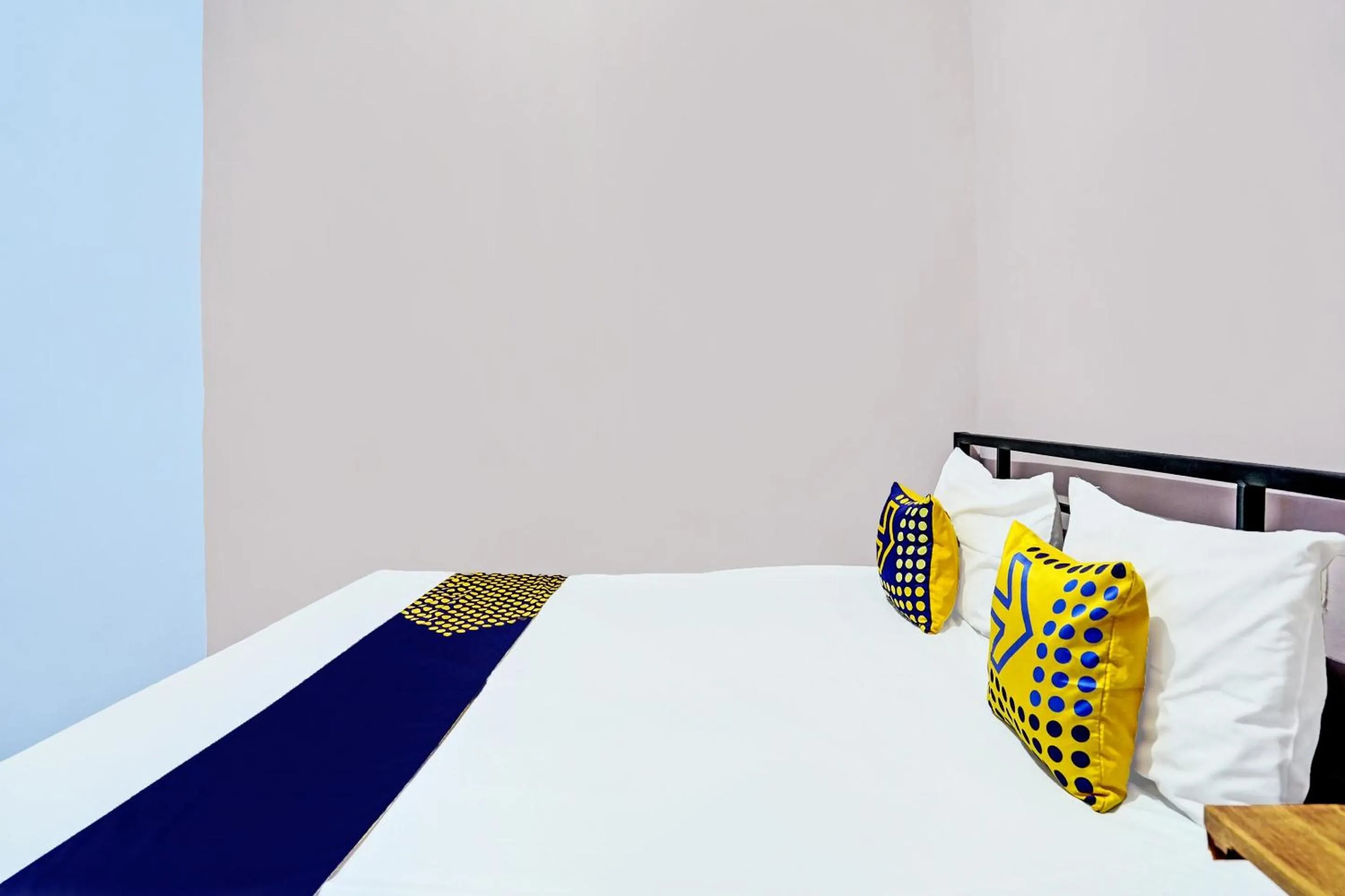 Bedroom, Bed in SPOT ON 92370 Sobat Ijen HomestayNearSungai Prengsengan