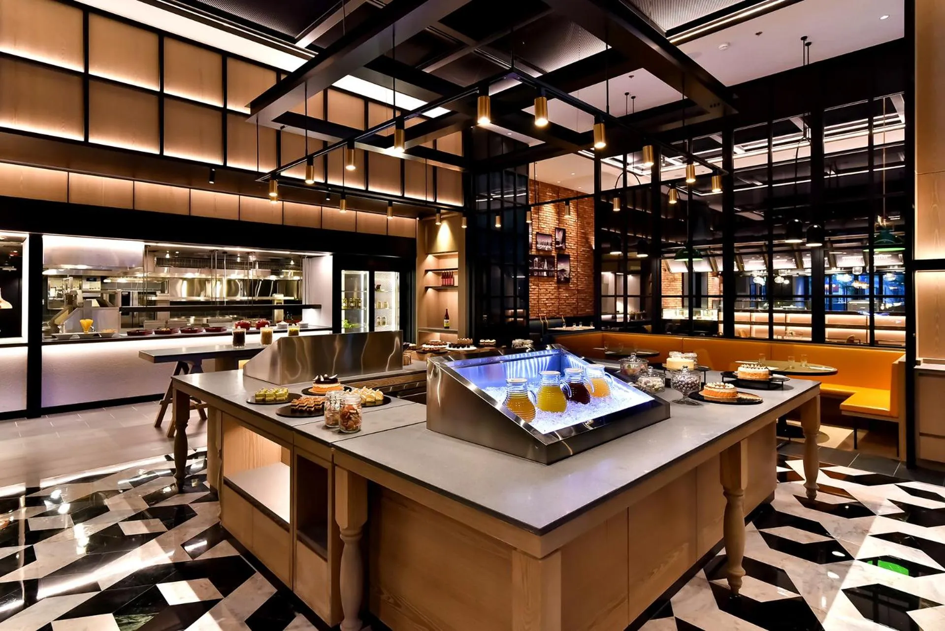 Restaurant/places to eat in Four Points by Sheraton Taipei Bali
