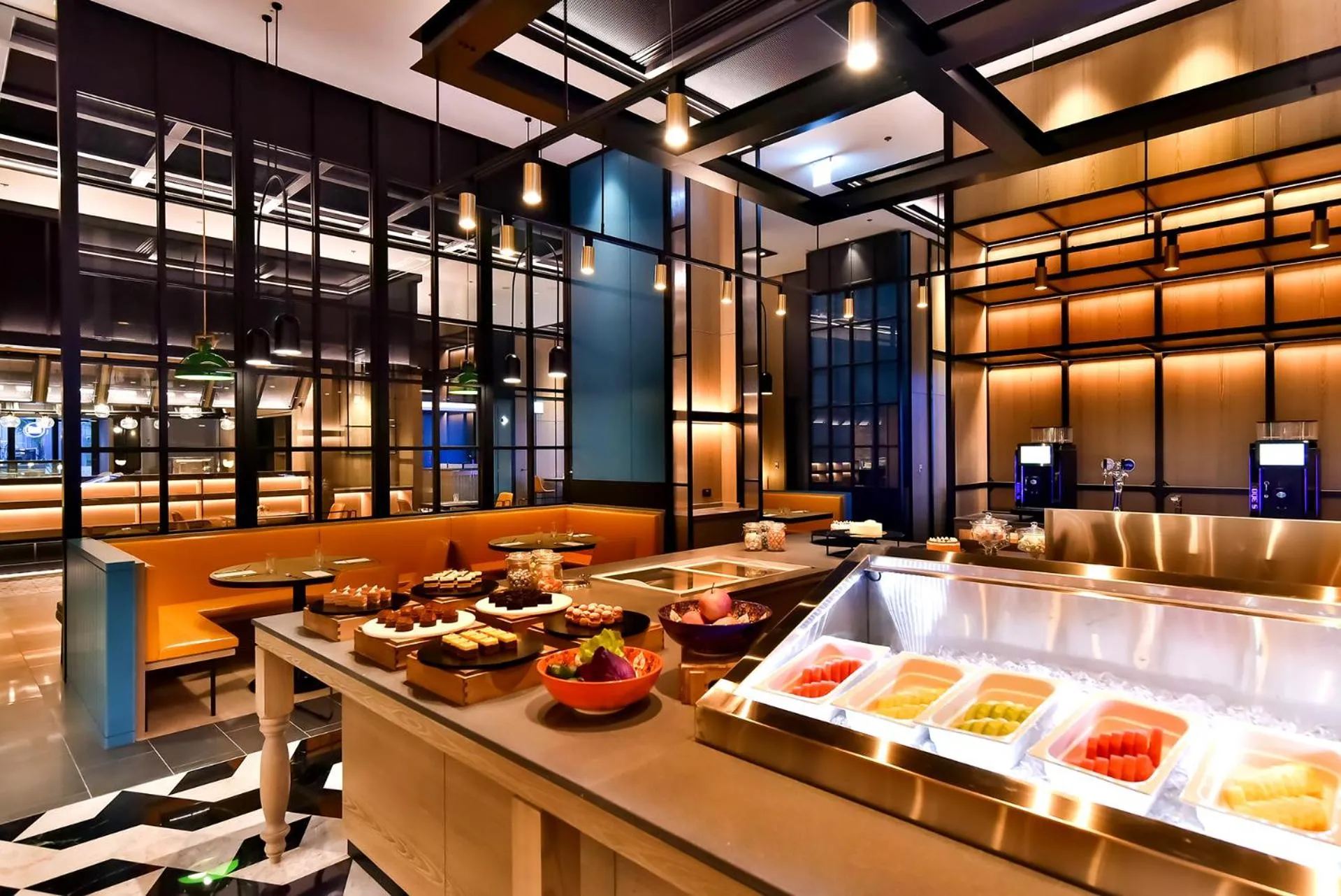 Restaurant/places to eat in Four Points by Sheraton Taipei Bali