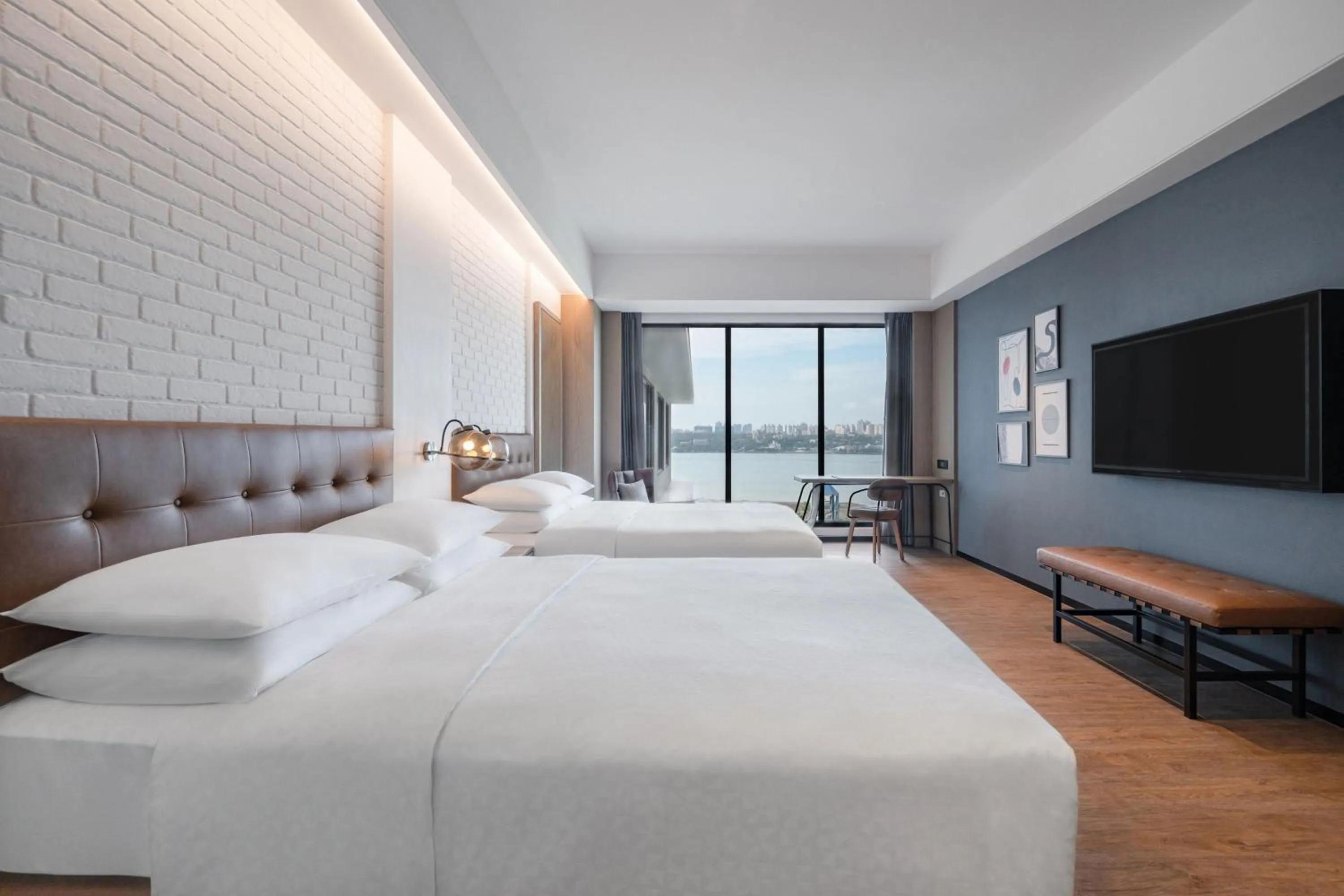 Photo of the whole room, Bed in Four Points by Sheraton Taipei Bali