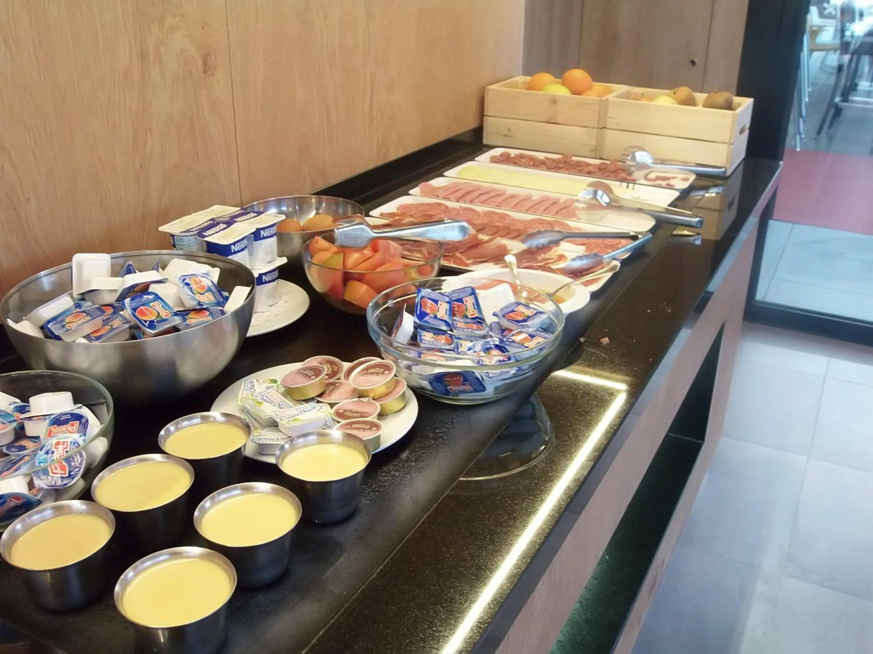 Restaurant/places to eat in Hotel Sanchez