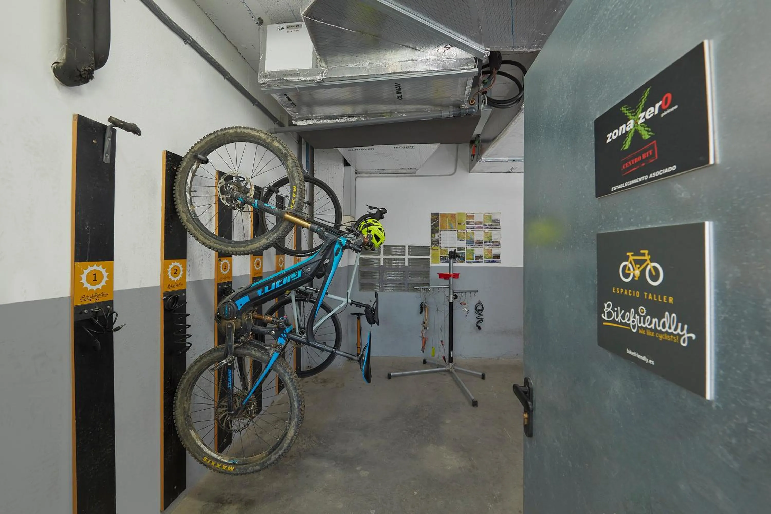 Cycling in Hotel Sanchez