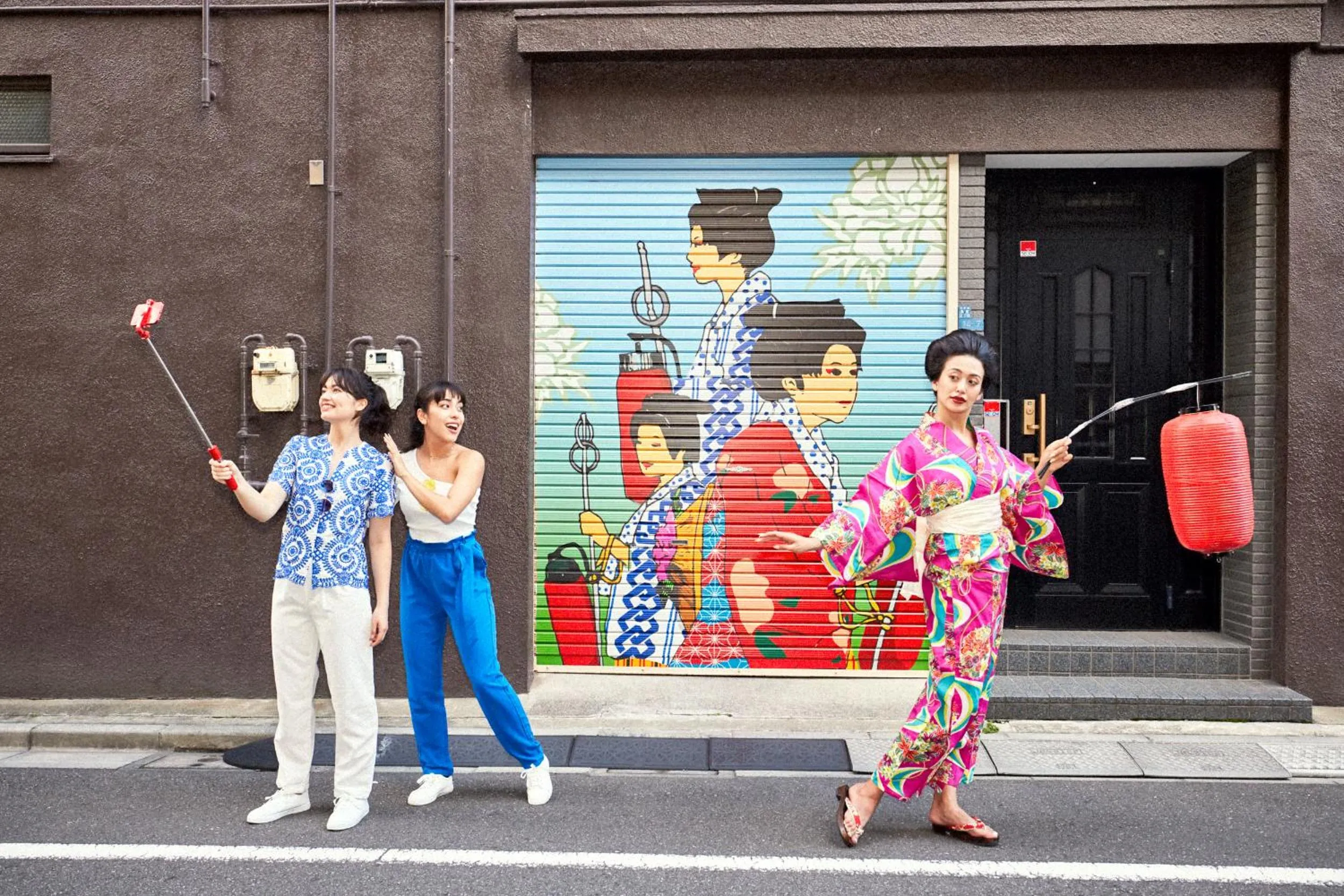 People in Section L Kuramae - Asakusa