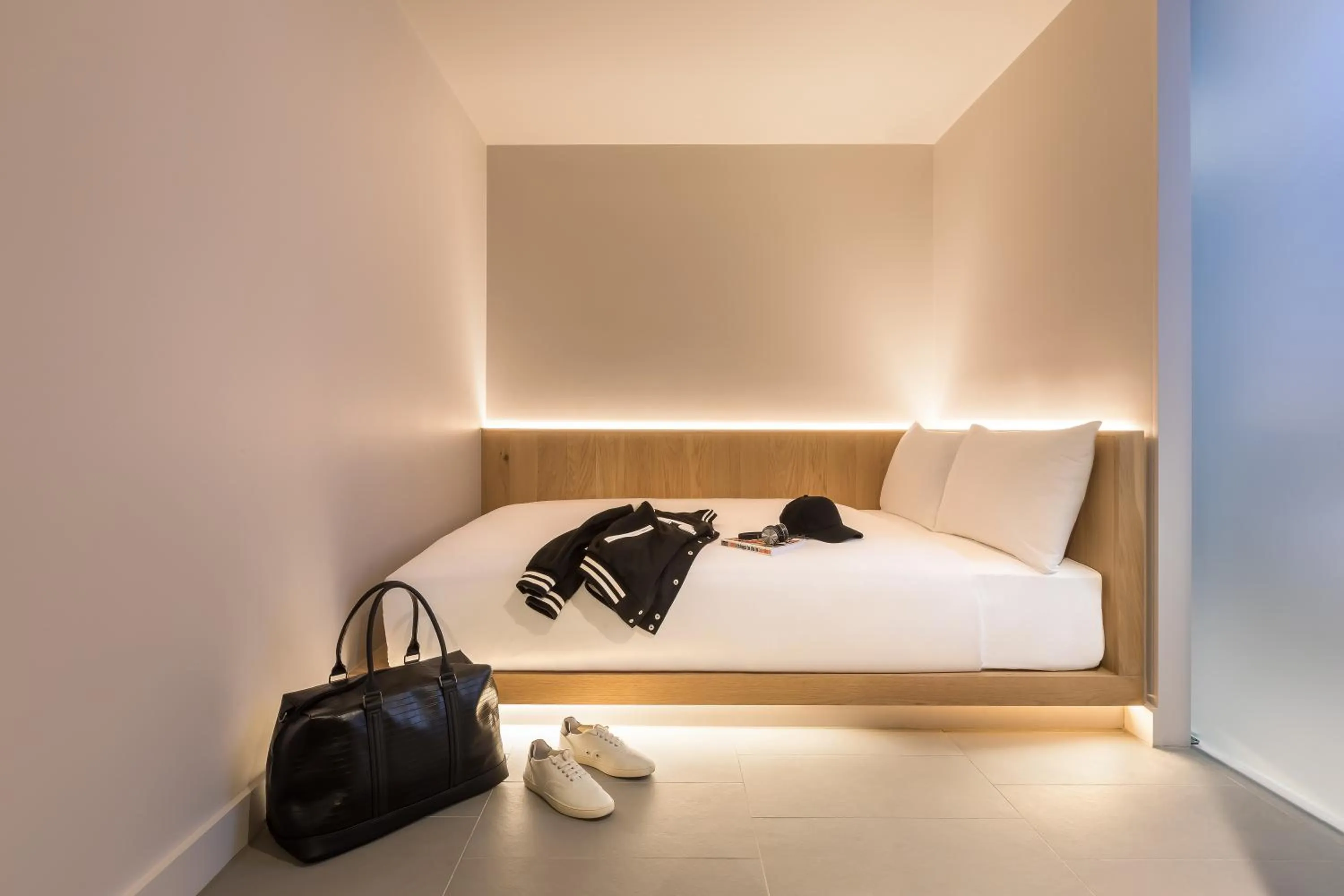 Bedroom, Bed in Zedwell Underground Hotel Tottenham Court Rd