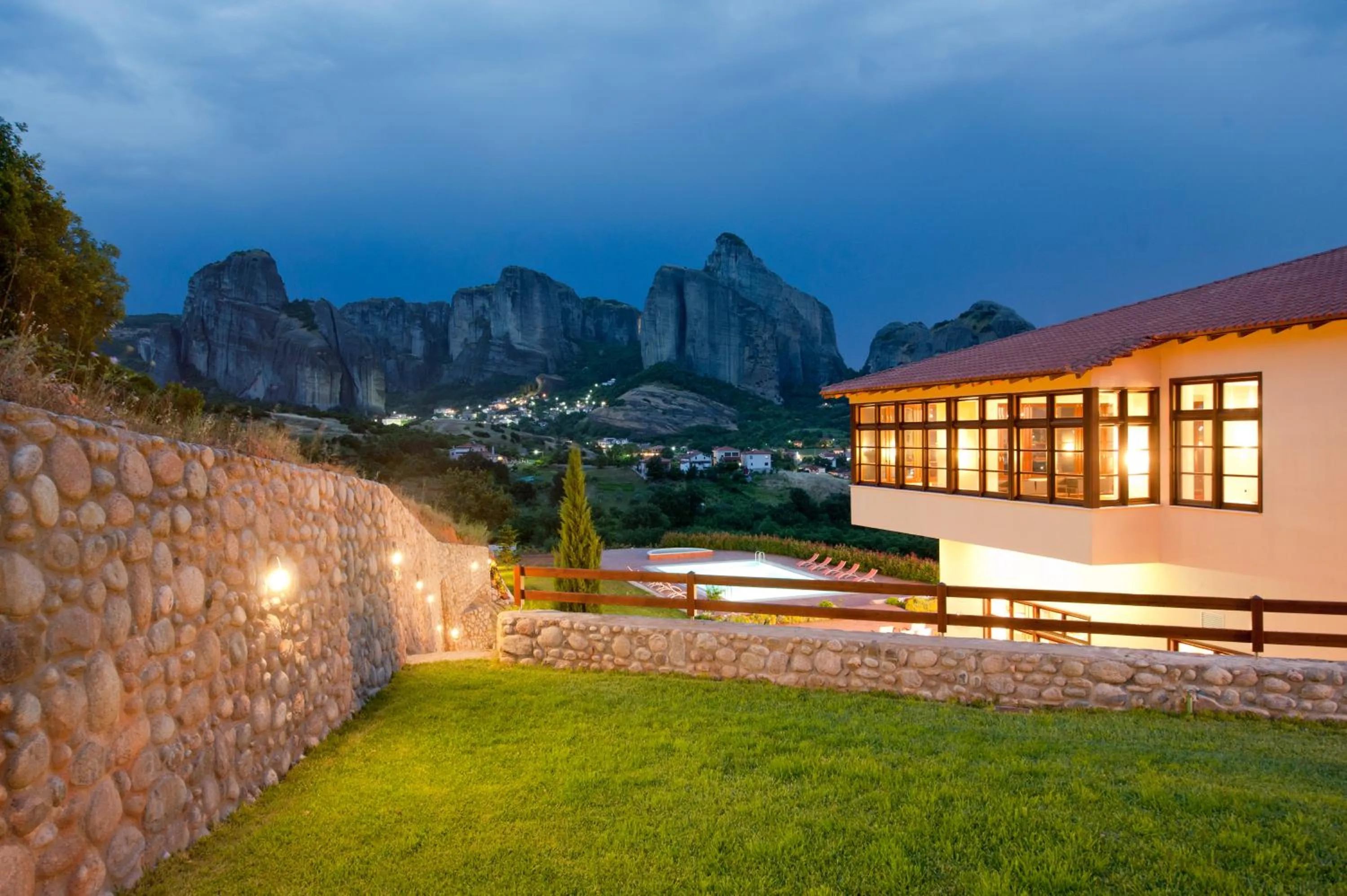 Night in Meteora Hotel at Kastraki