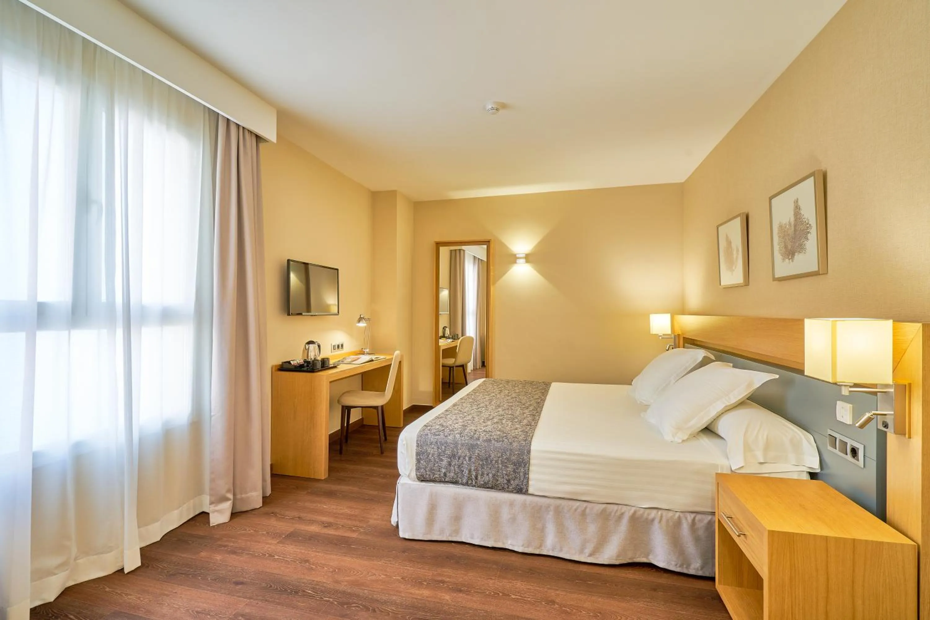 Off site, Bed in Hotel Guadalmedina