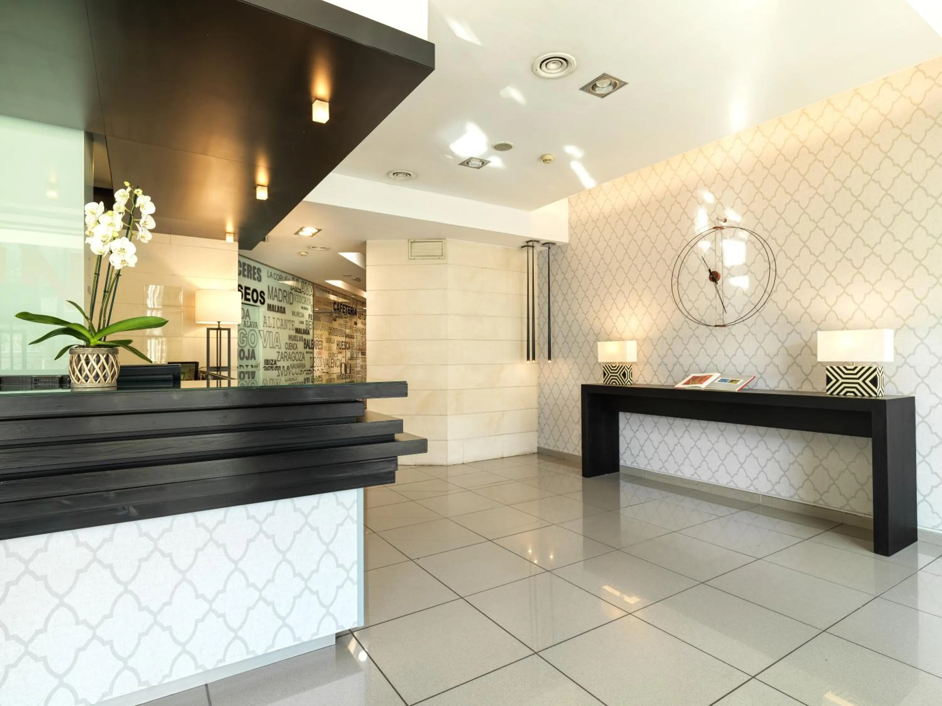 Lobby or reception in Hotel Guadalmedina