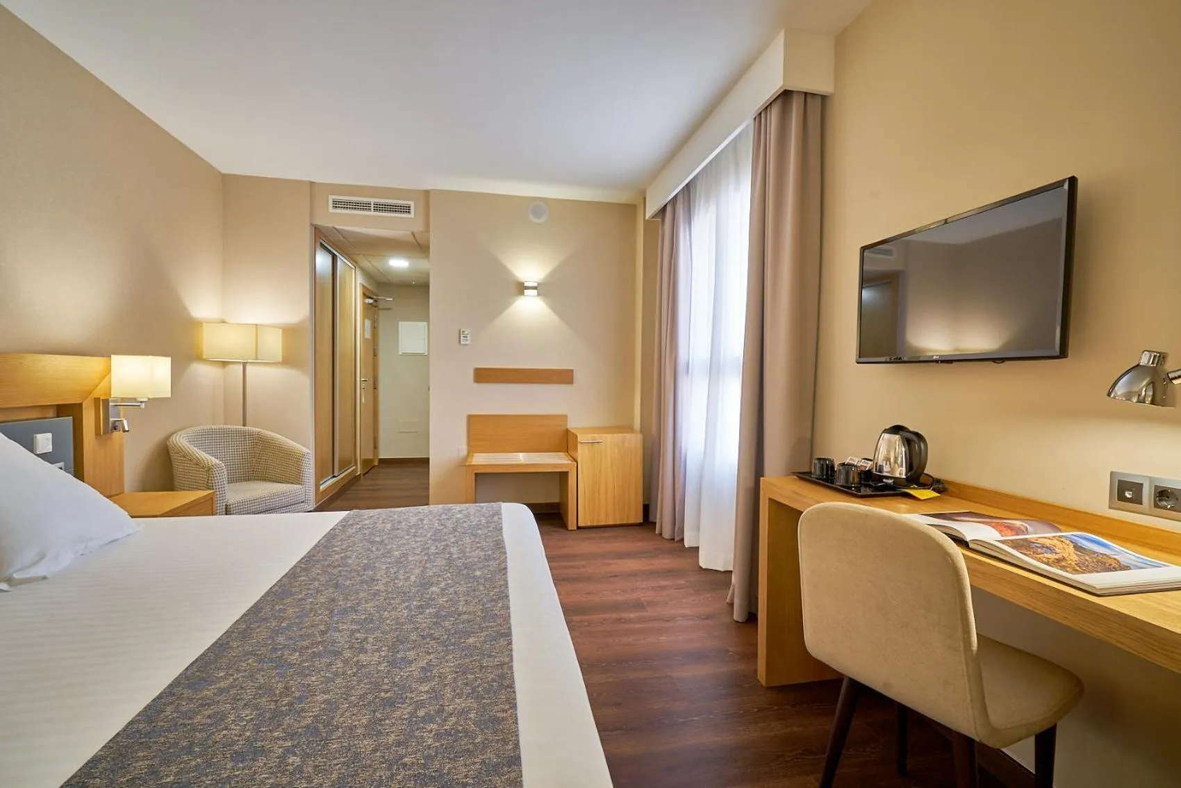 Off site, Bed in Hotel Guadalmedina