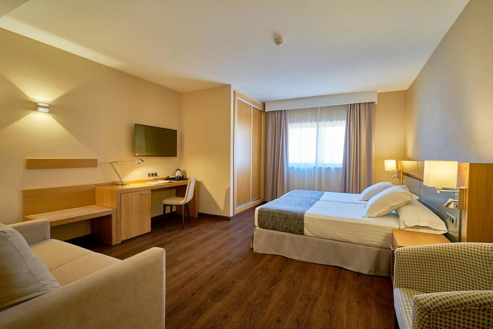 Off site, Bed in Hotel Guadalmedina