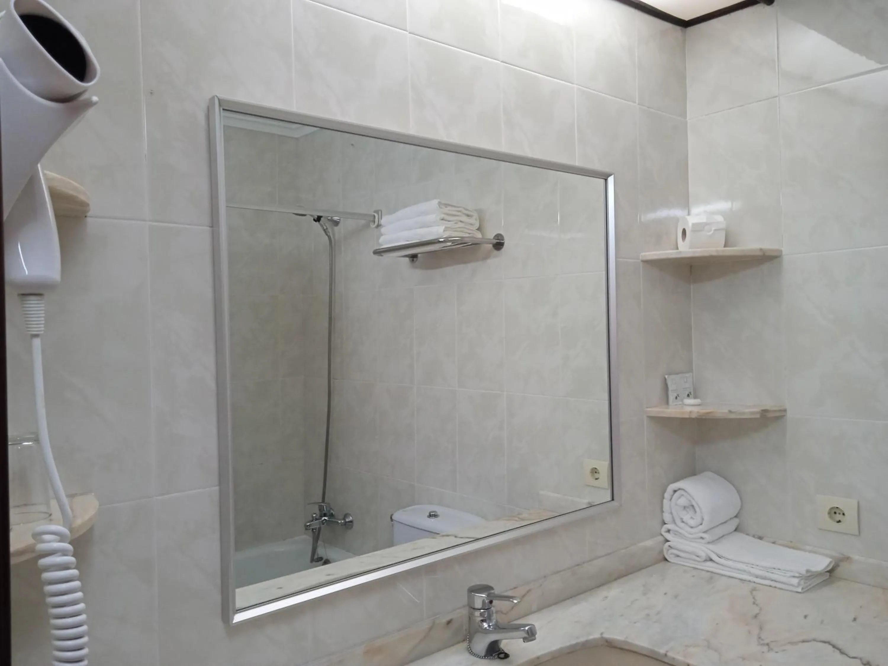 Bathroom in Hotel Sablón