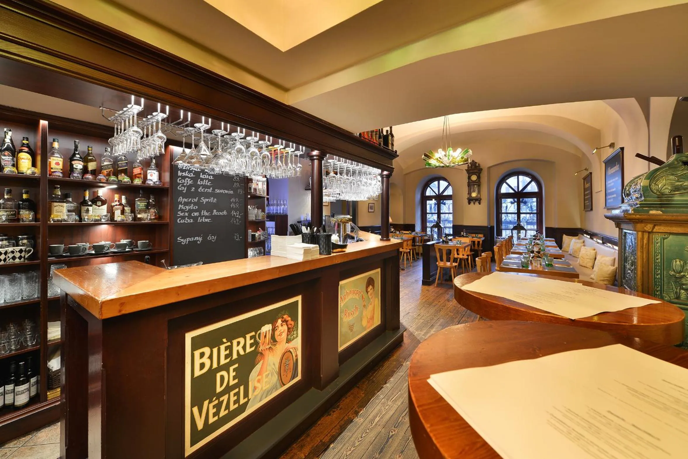 Restaurant/places to eat in City Hotel Morris