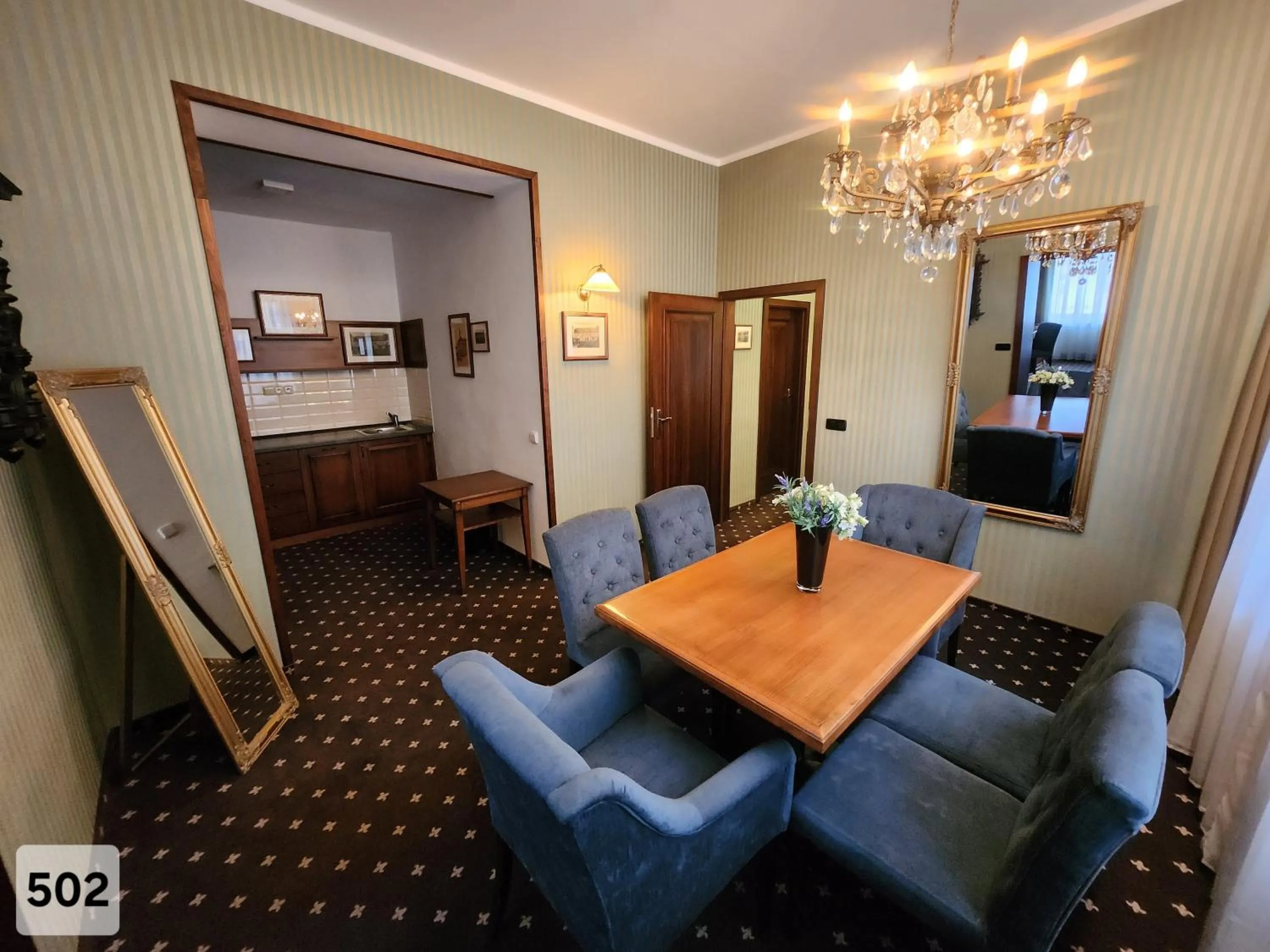 Seating area in City Hotel Morris