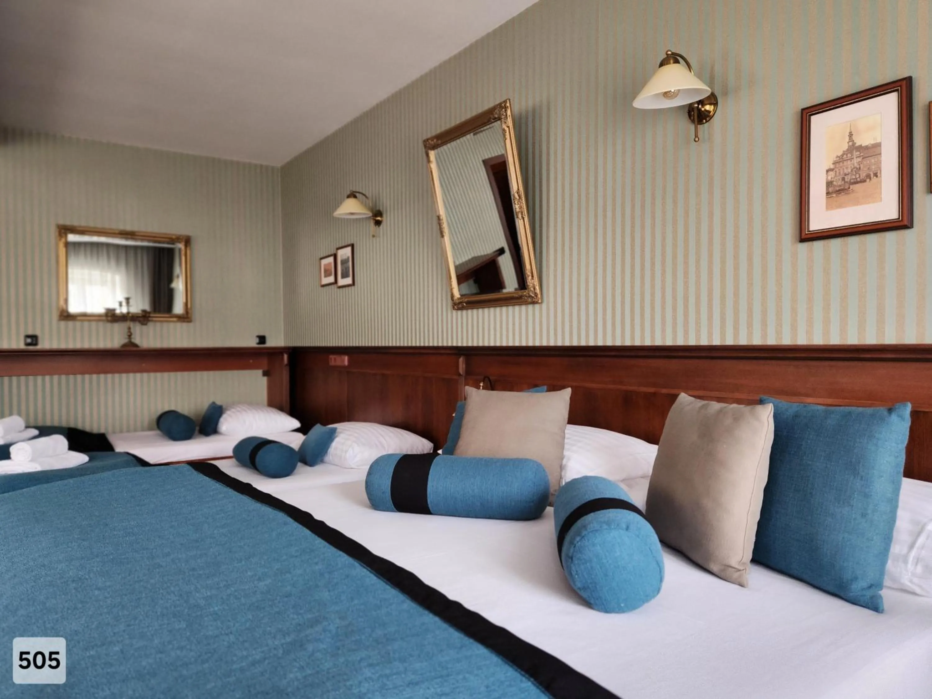 Bed in City Hotel Morris