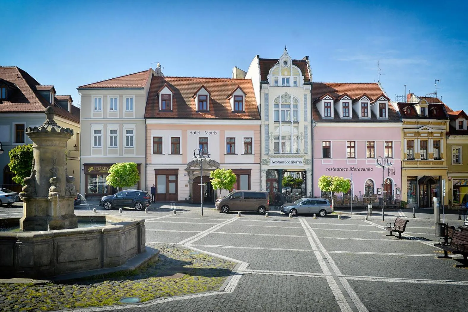Property building in City Hotel Morris