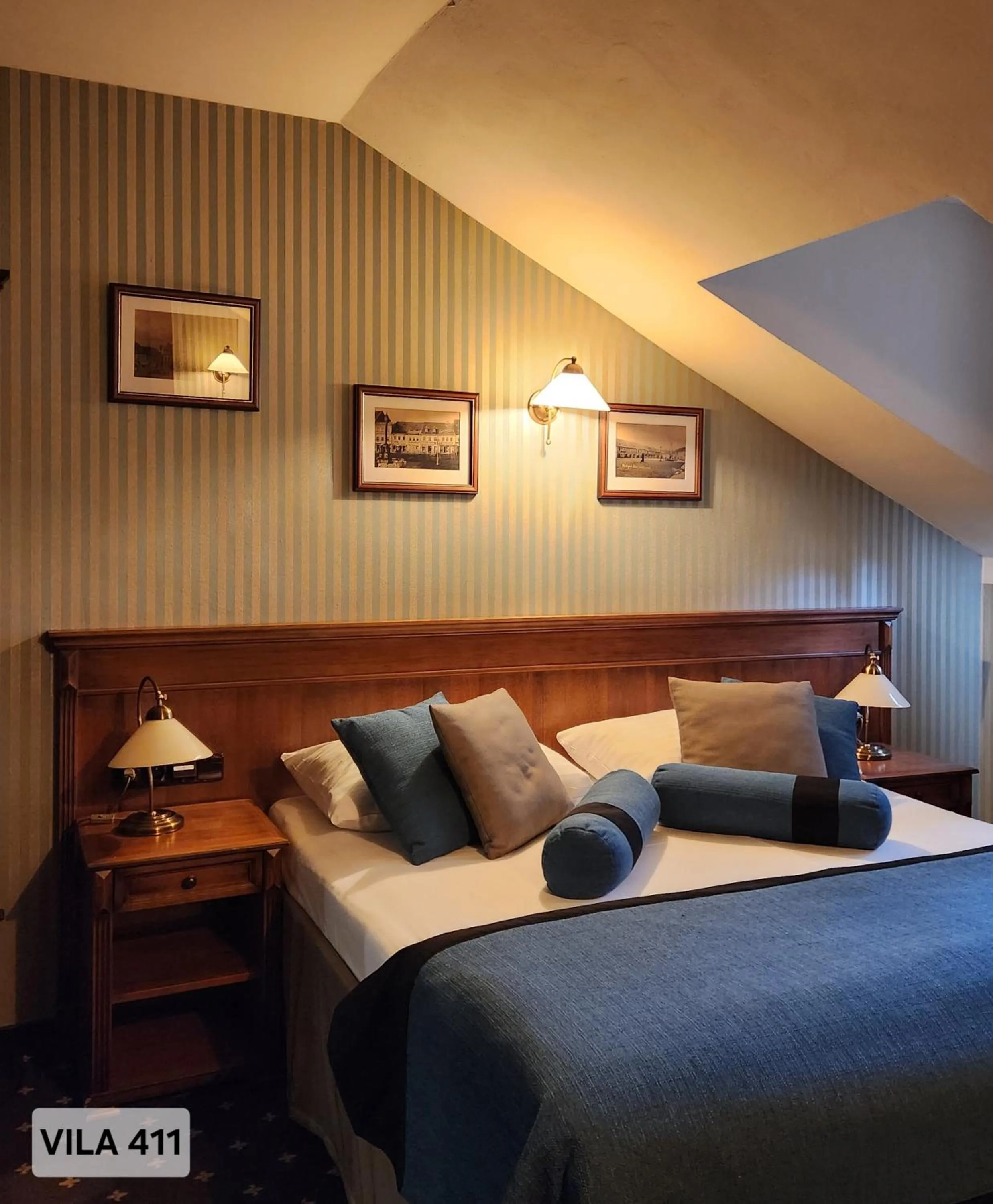 Bed in City Hotel Morris